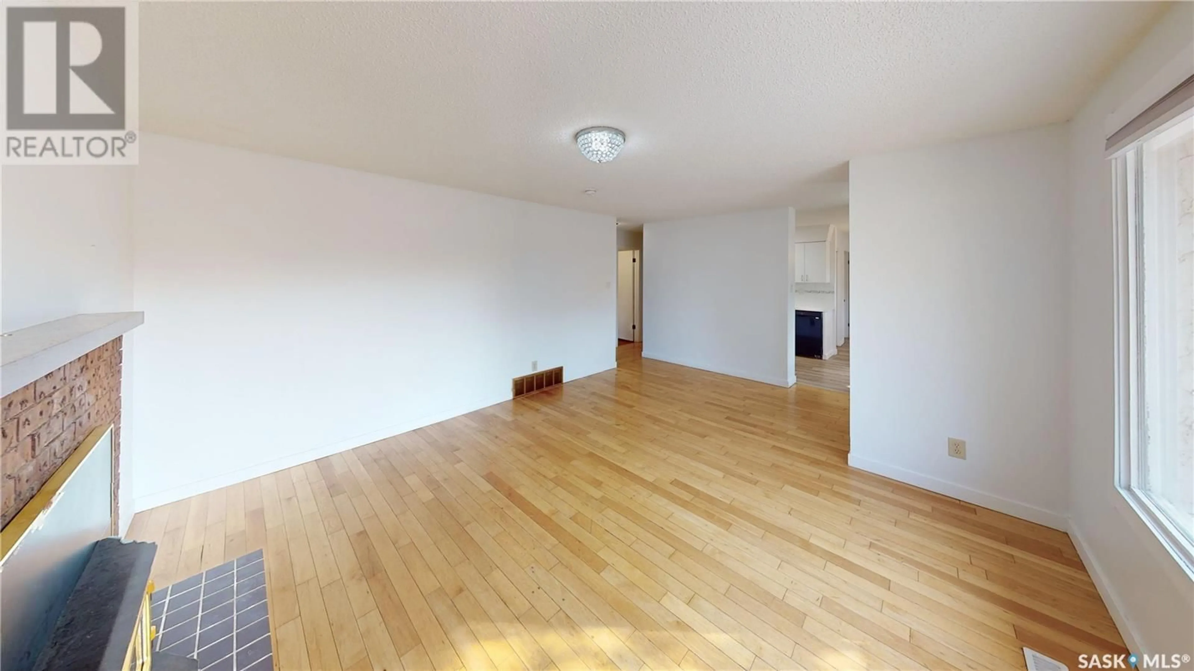 A pic of a room for 122 DALE CRESCENT, Regina Saskatchewan S4N5J7