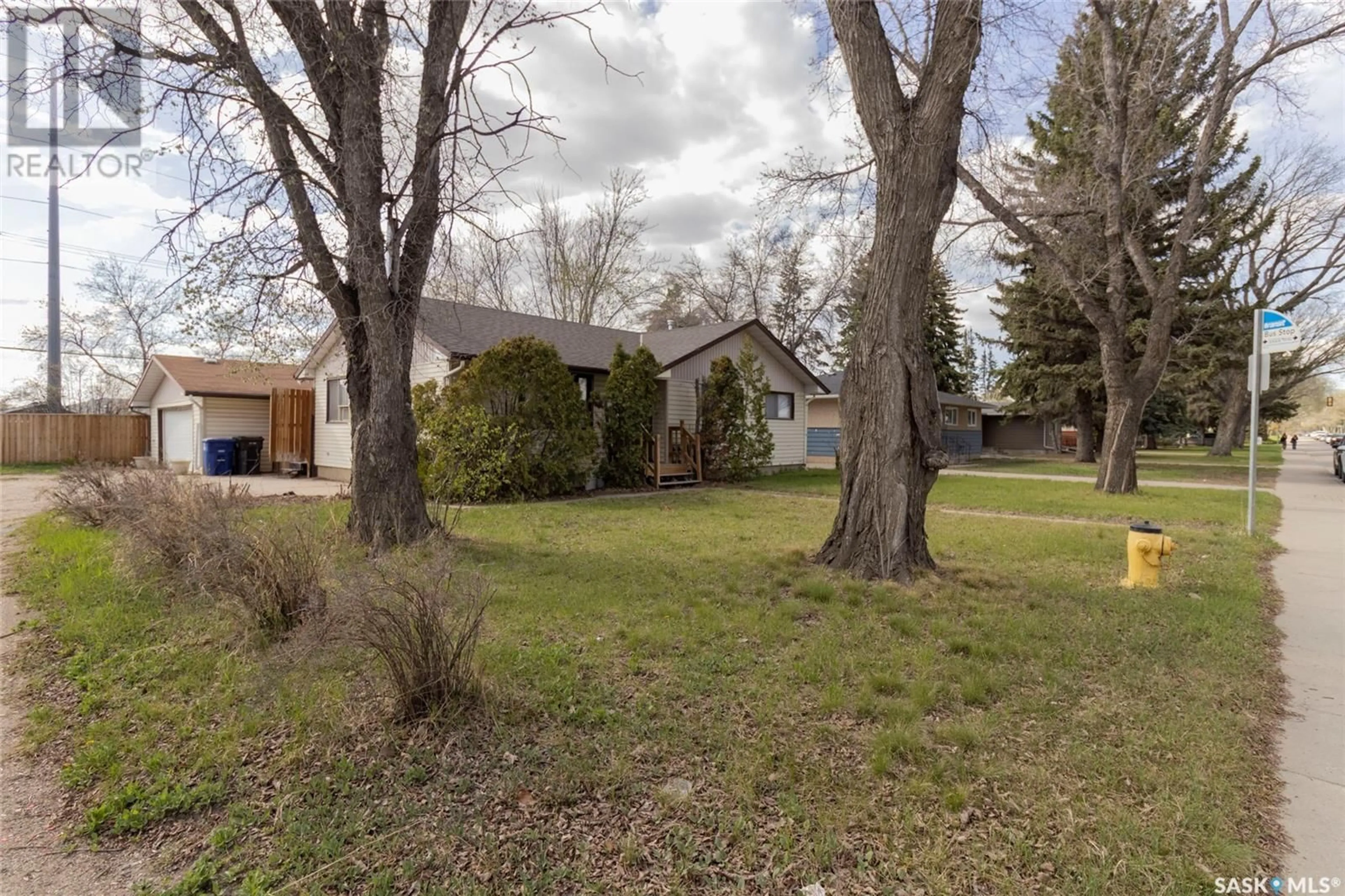 A pic from outside/outdoor area/front of a property/back of a property/a pic from drone, street for S - 2414 PRESTON AVENUE, Saskatoon Saskatchewan S7J2G4