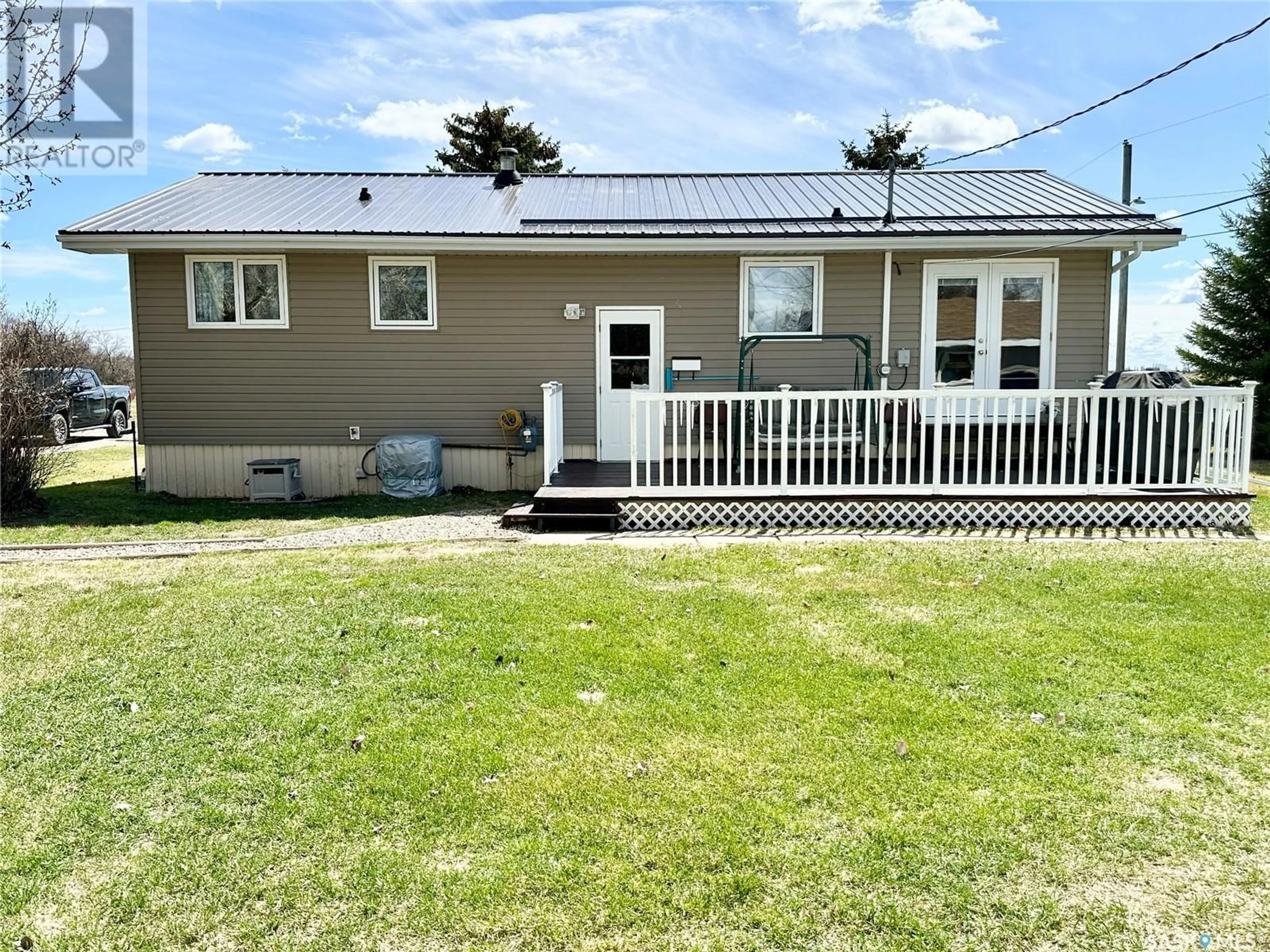 A pic from outside/outdoor area/front of a property/back of a property/a pic from drone, unknown for 195 HEWARD STREET, Creelman Saskatchewan S0G0X0