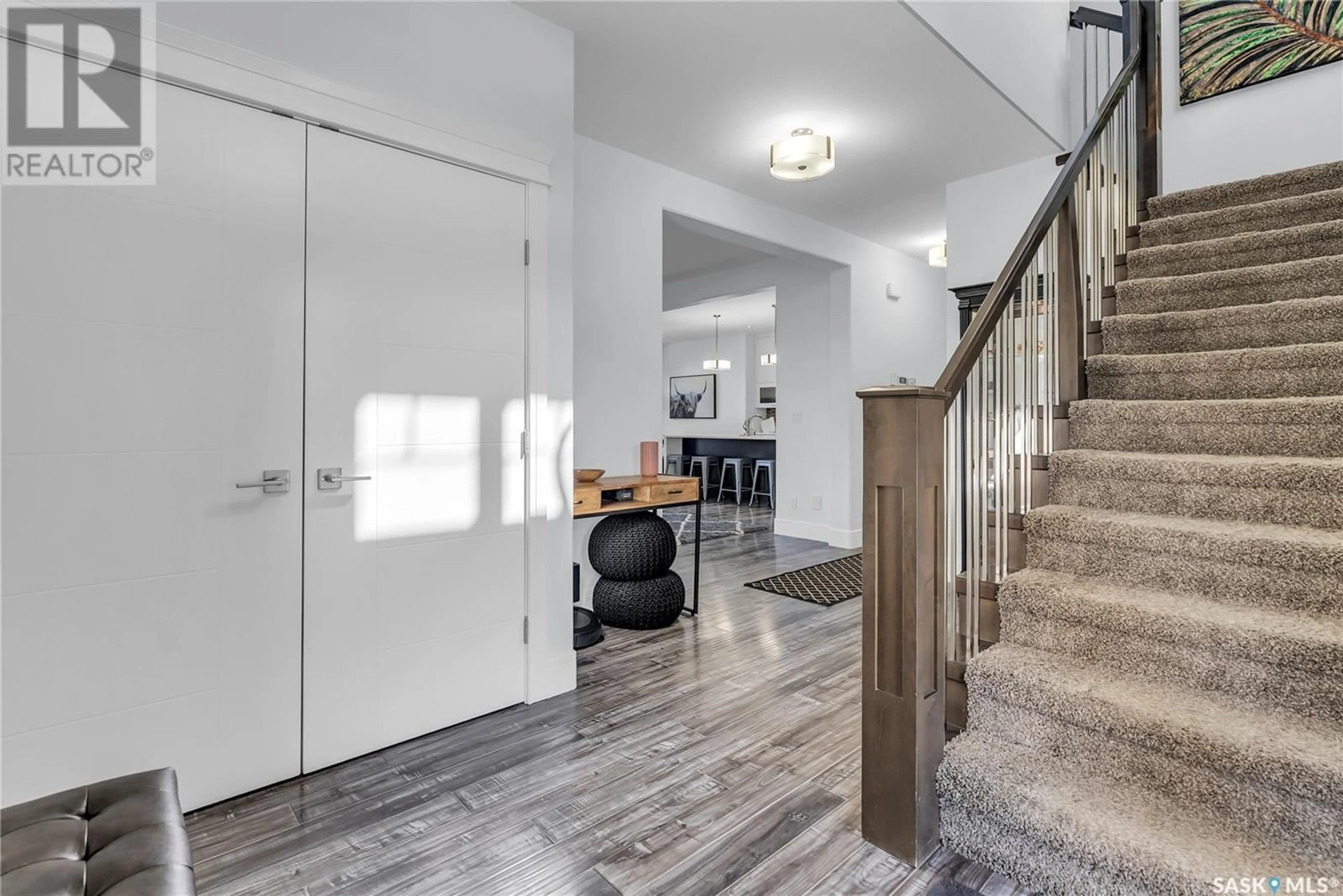 Indoor entryway for 642 KLOPPENBURG TERRACE, Saskatoon Saskatchewan S7W0P1