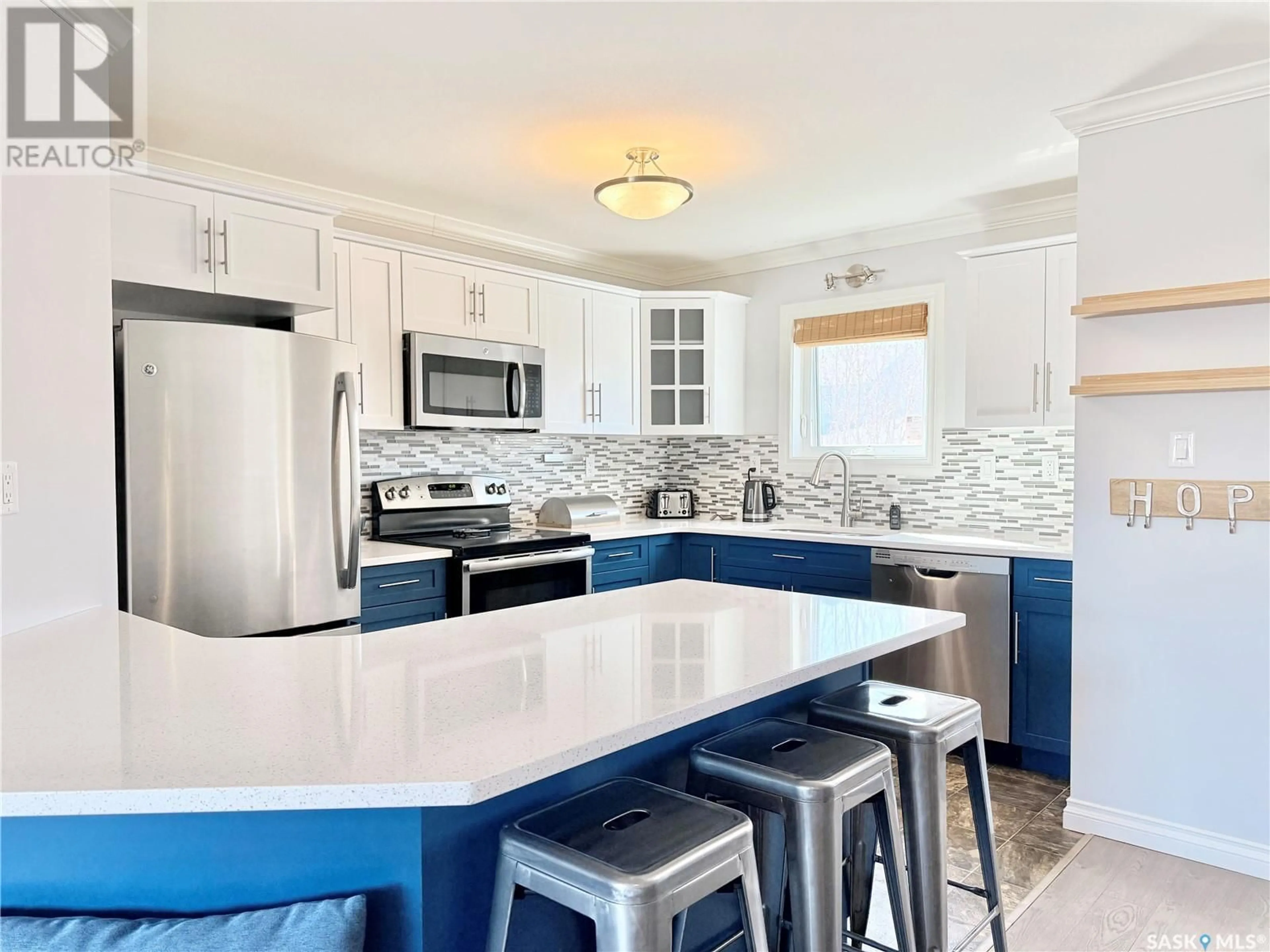 Open concept kitchen, ceramic/tile floor for 110 225 HASSARD CLOSE, Saskatoon Saskatchewan S7L2W8