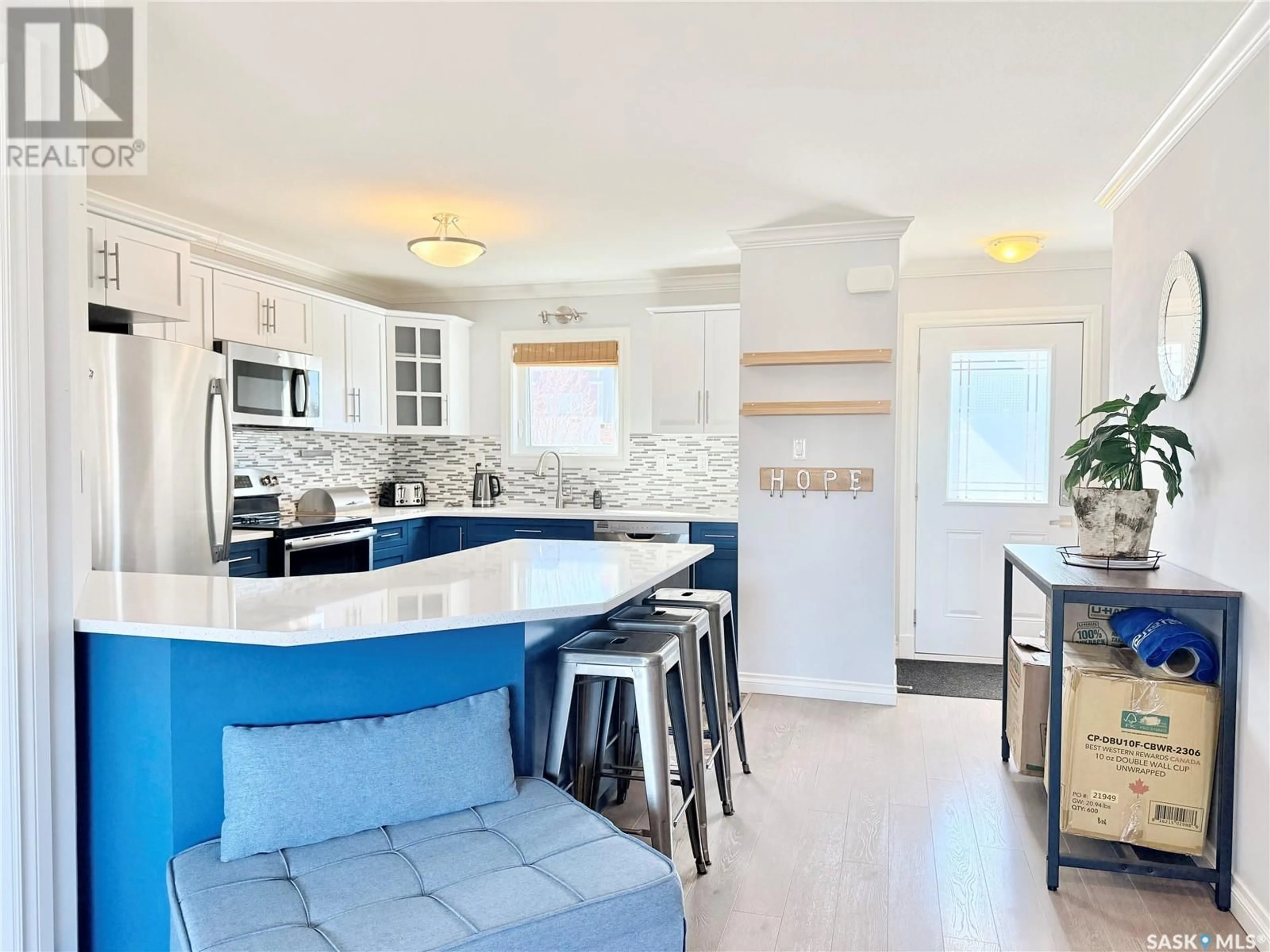 Open concept kitchen, ceramic/tile floor for 110 225 HASSARD CLOSE, Saskatoon Saskatchewan S7L2W8