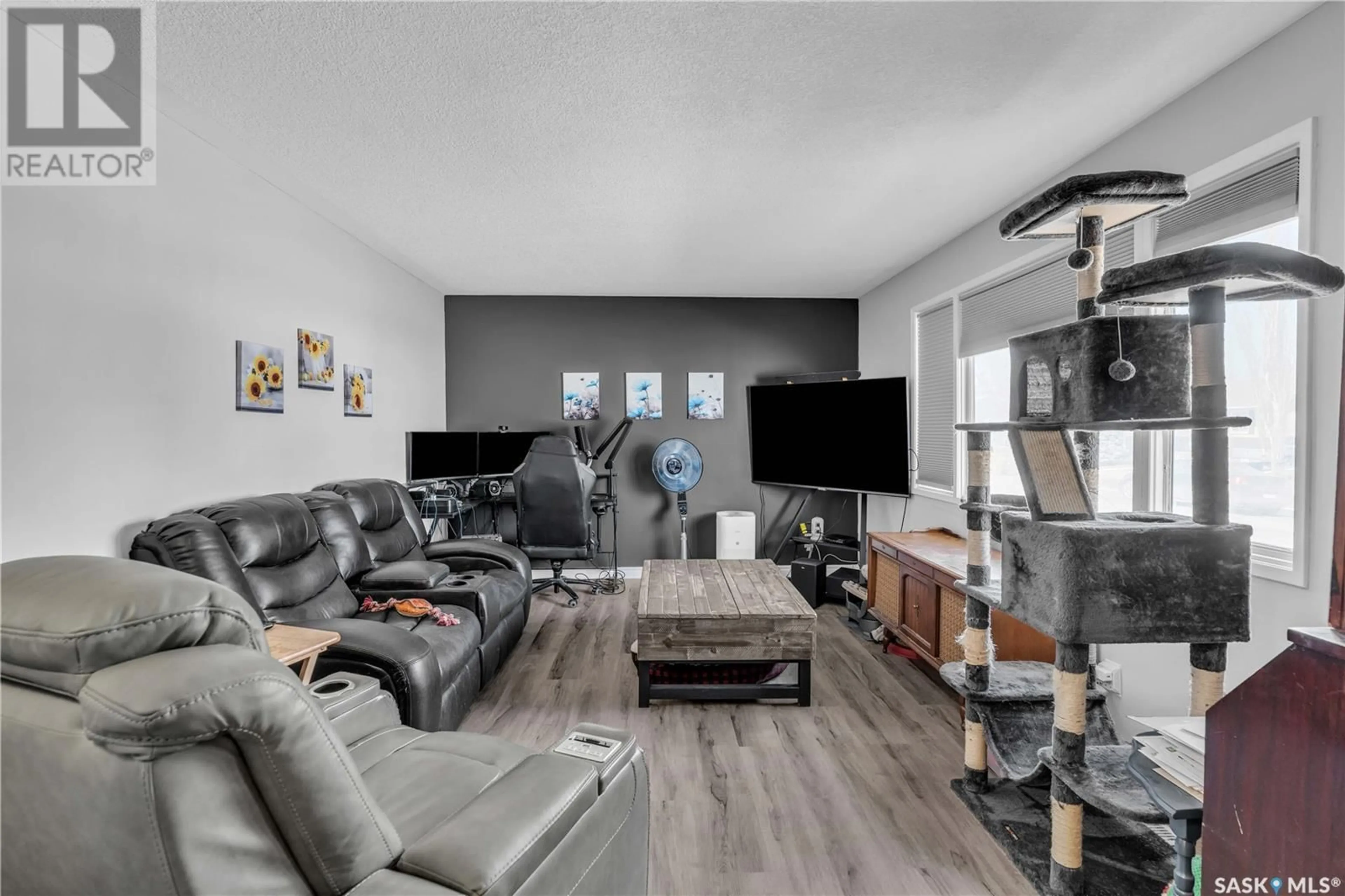 Living room with furniture, unknown for 105 BORLASE CRESCENT, Regina Saskatchewan S4N4G8