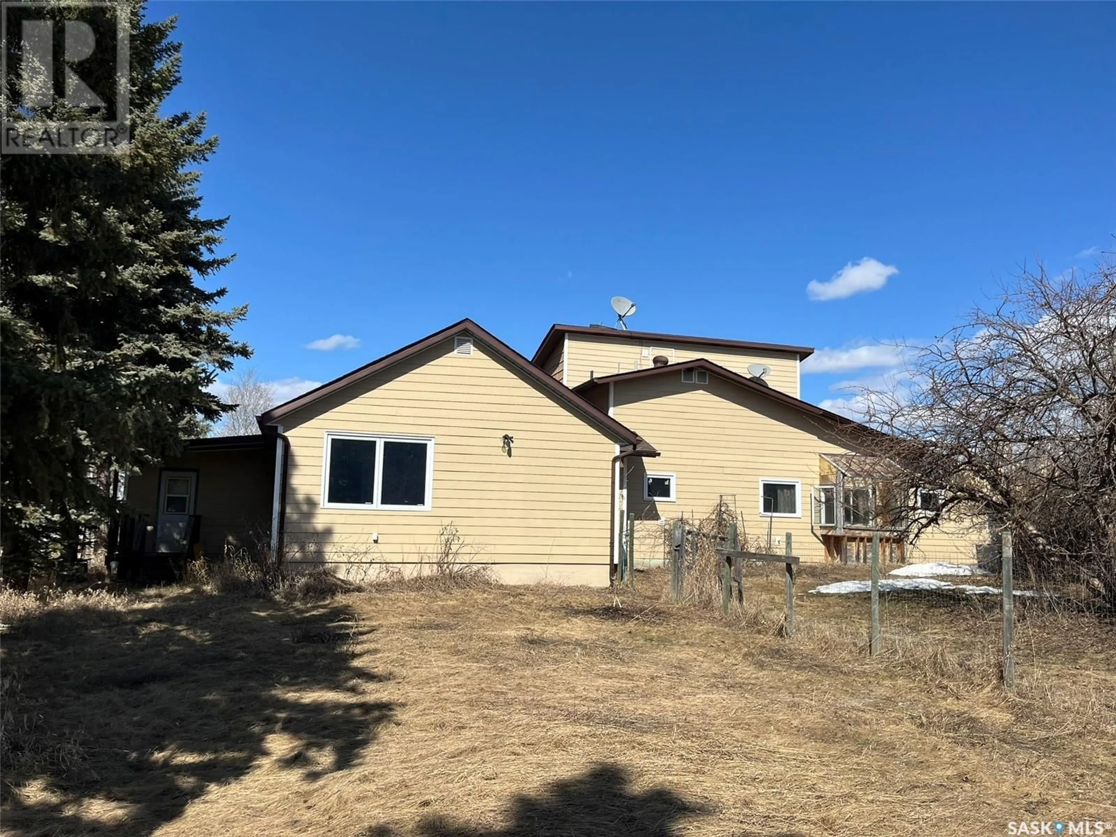A pic from outside/outdoor area/front of a property/back of a property/a pic from drone, building for GARDEN RIVER ACREAGE, Garden River Rm No. 490 Saskatchewan S0J1T0