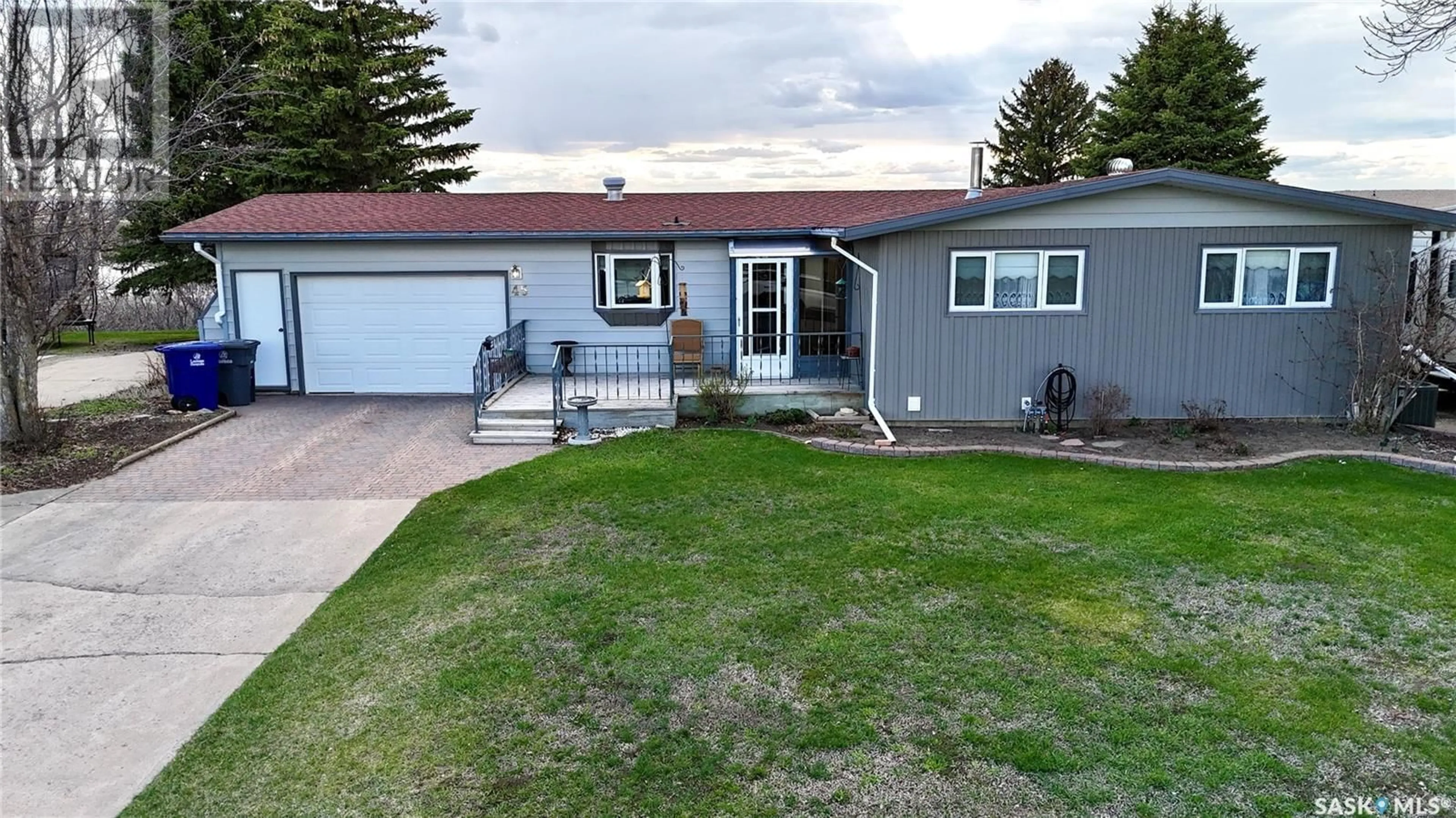 A pic from outside/outdoor area/front of a property/back of a property/a pic from drone, street for 45 TUFTS CRESCENT, Outlook Saskatchewan S0L2N0