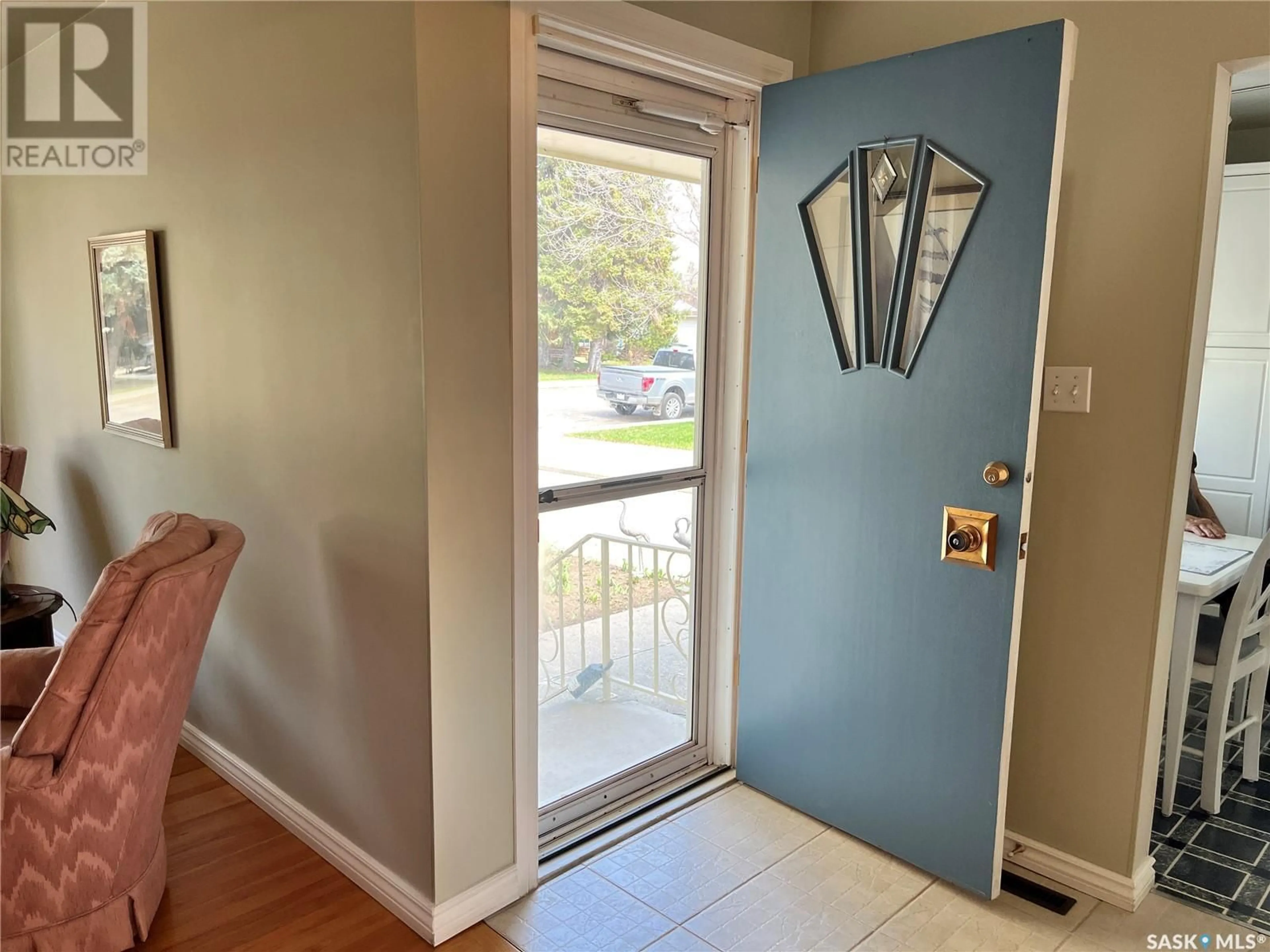 Indoor entryway for 314 ADELAIDE STREET E, Saskatoon Saskatchewan S7J0H7