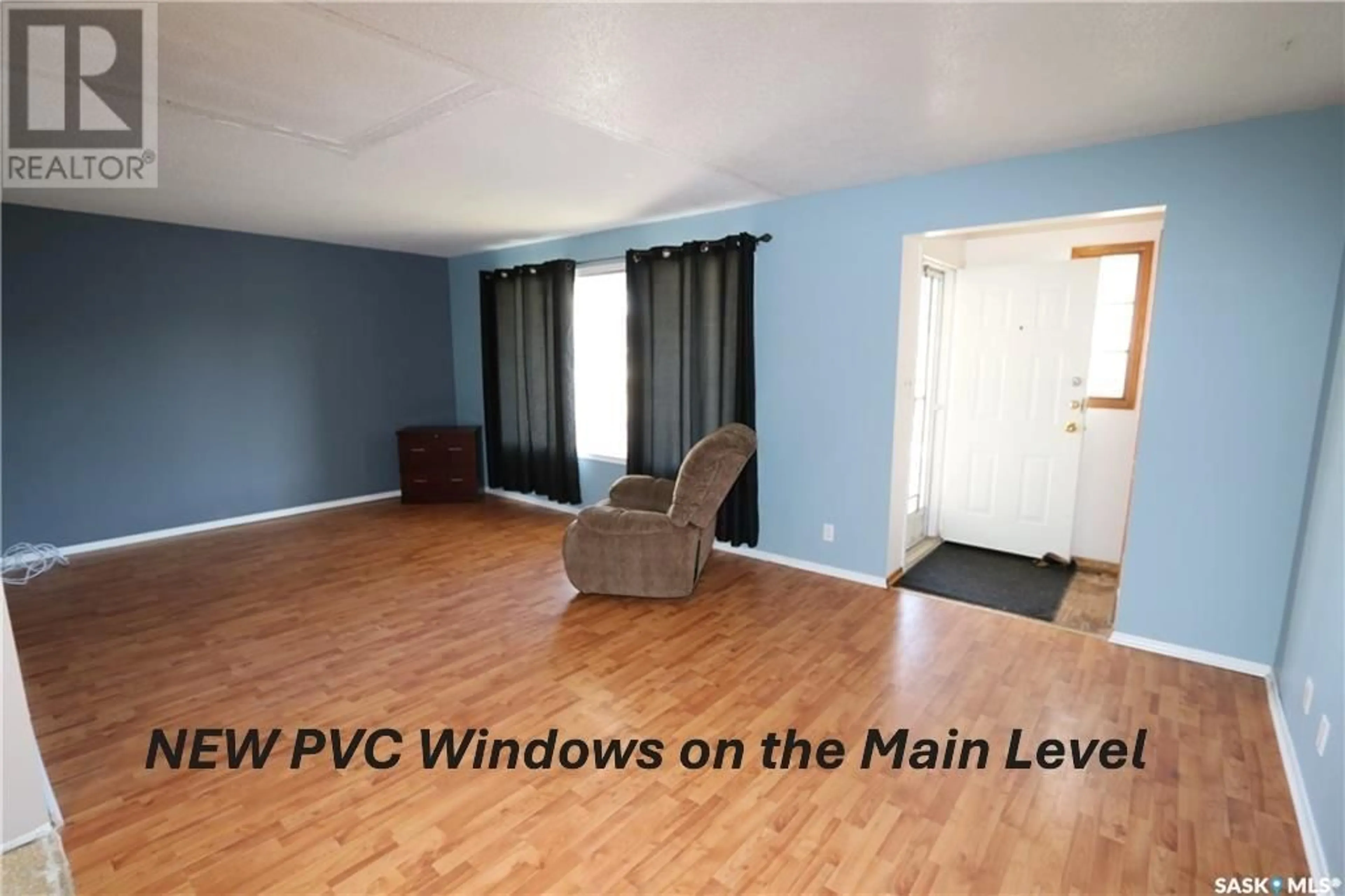 A pic of a room for 1214 VICTORIA AVENUE, Regina Saskatchewan S4P0N9