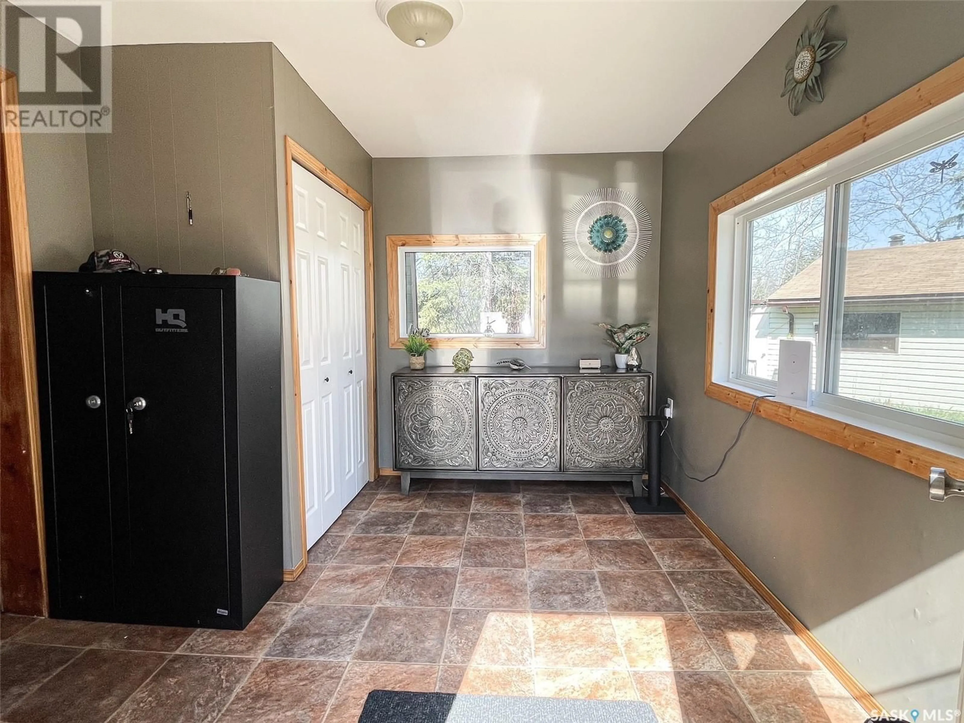 Indoor entryway for ROSHINSKY ACREAGE, Meadow Lake Rm No.588 Saskatchewan S9X1Z5