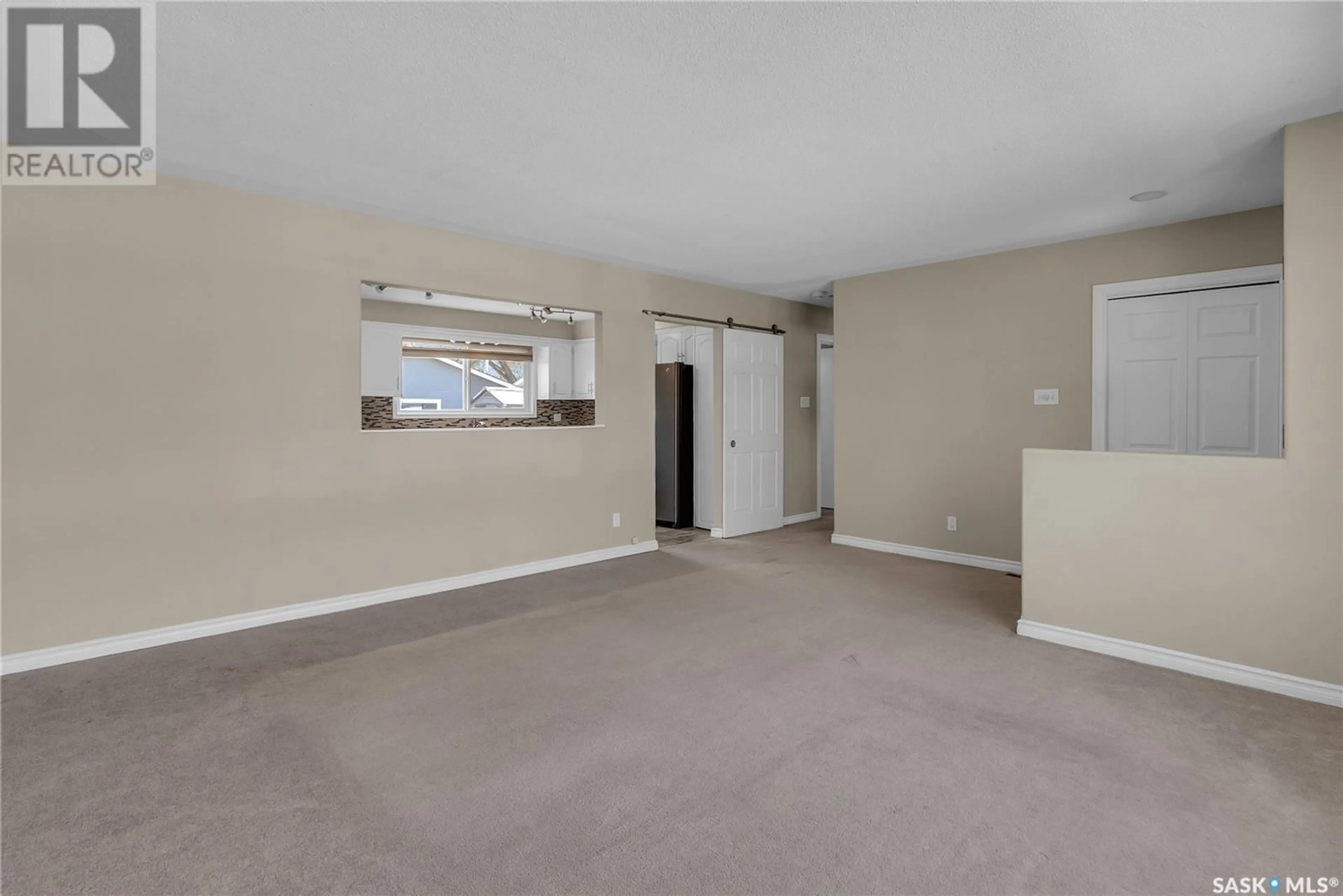 A pic of a room for 5 NICHOLSON PLACE, Saskatoon Saskatchewan S7L4G7