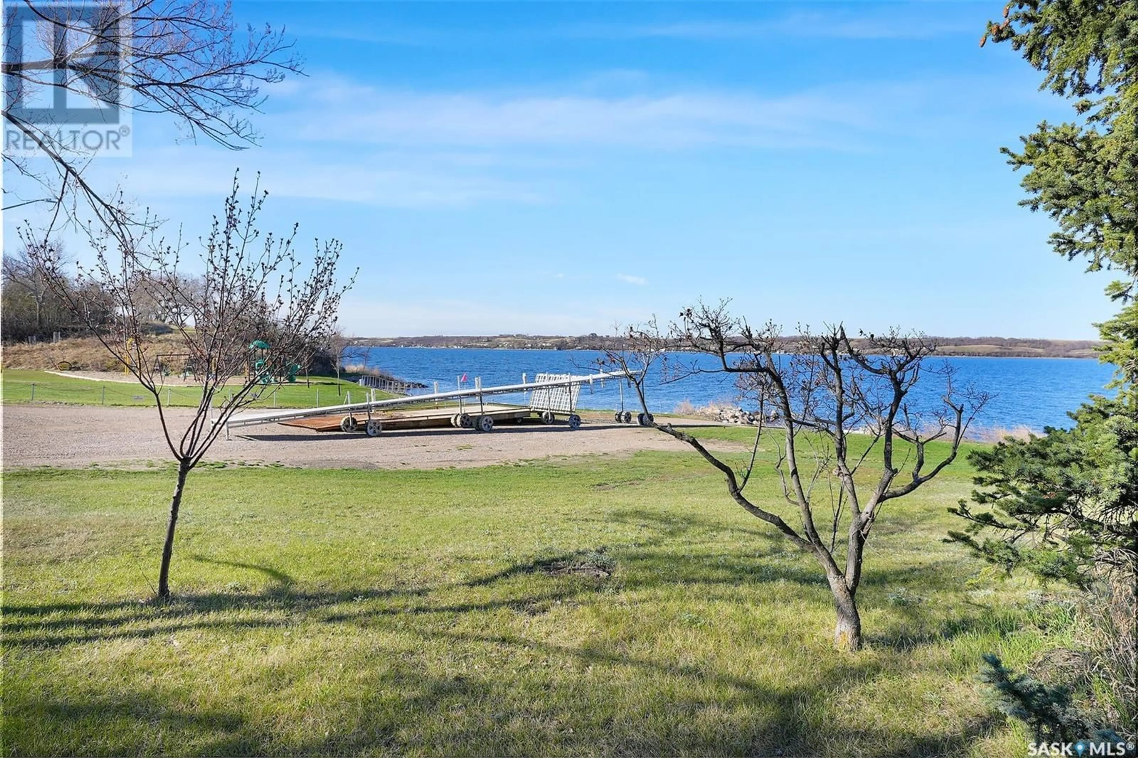 Patio, water/lake/river/ocean view for 2 LAKESHORE DRIVE, Sorenson Beach Saskatchewan S0G4L0