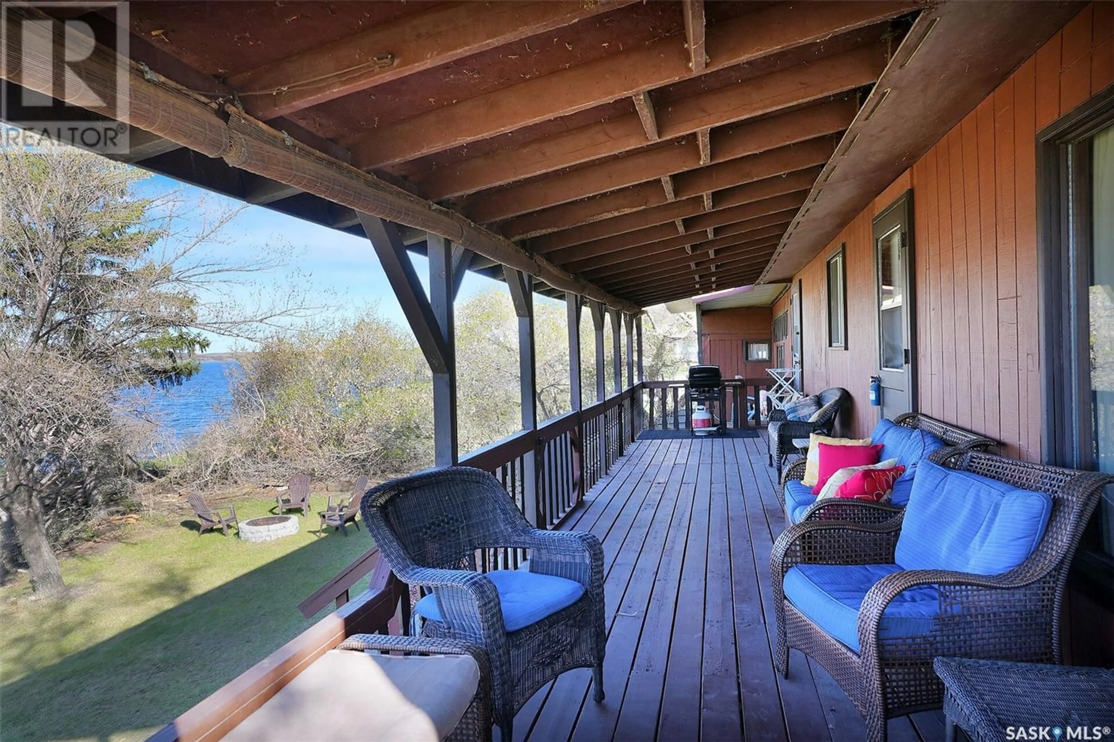 Patio, water/lake/river/ocean view for 2 LAKESHORE DRIVE, Sorenson Beach Saskatchewan S0G4L0