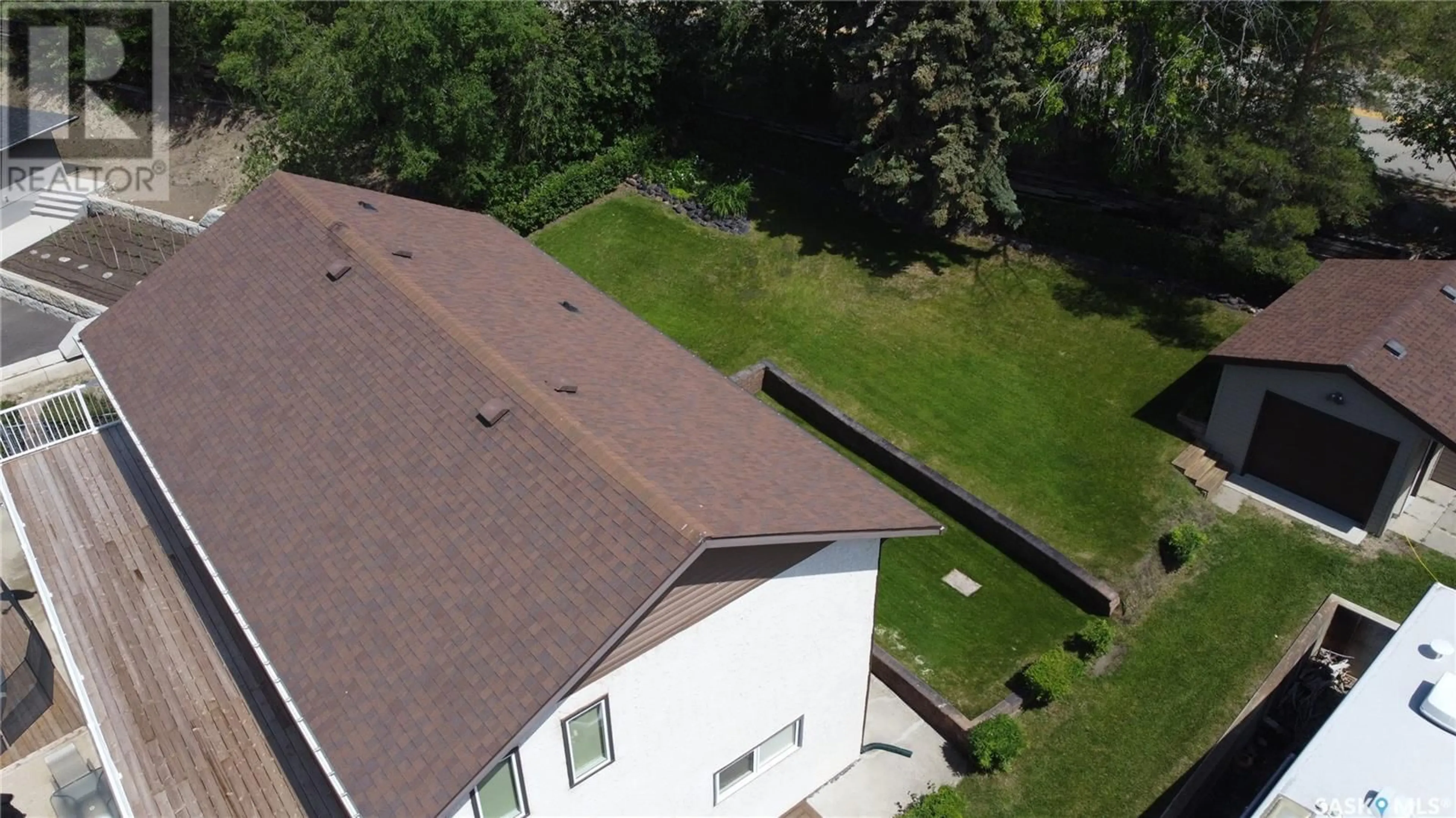 A pic from outside/outdoor area/front of a property/back of a property/a pic from drone, building for 471 LAKE ROAD, Fort San Saskatchewan S0G1S0