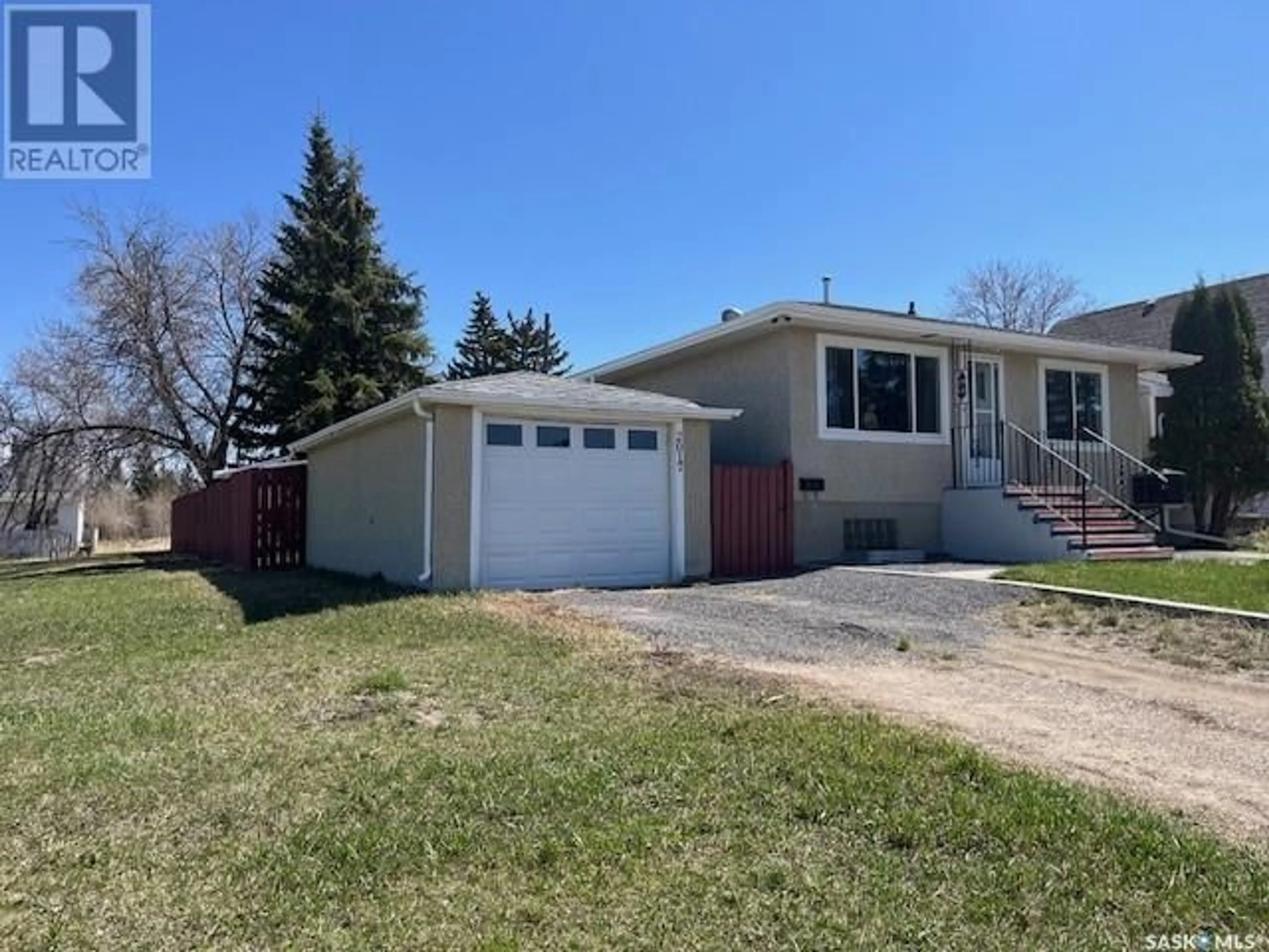 Home with vinyl exterior material, street for 2017 YORK STREET, Regina Saskatchewan S4T4R7