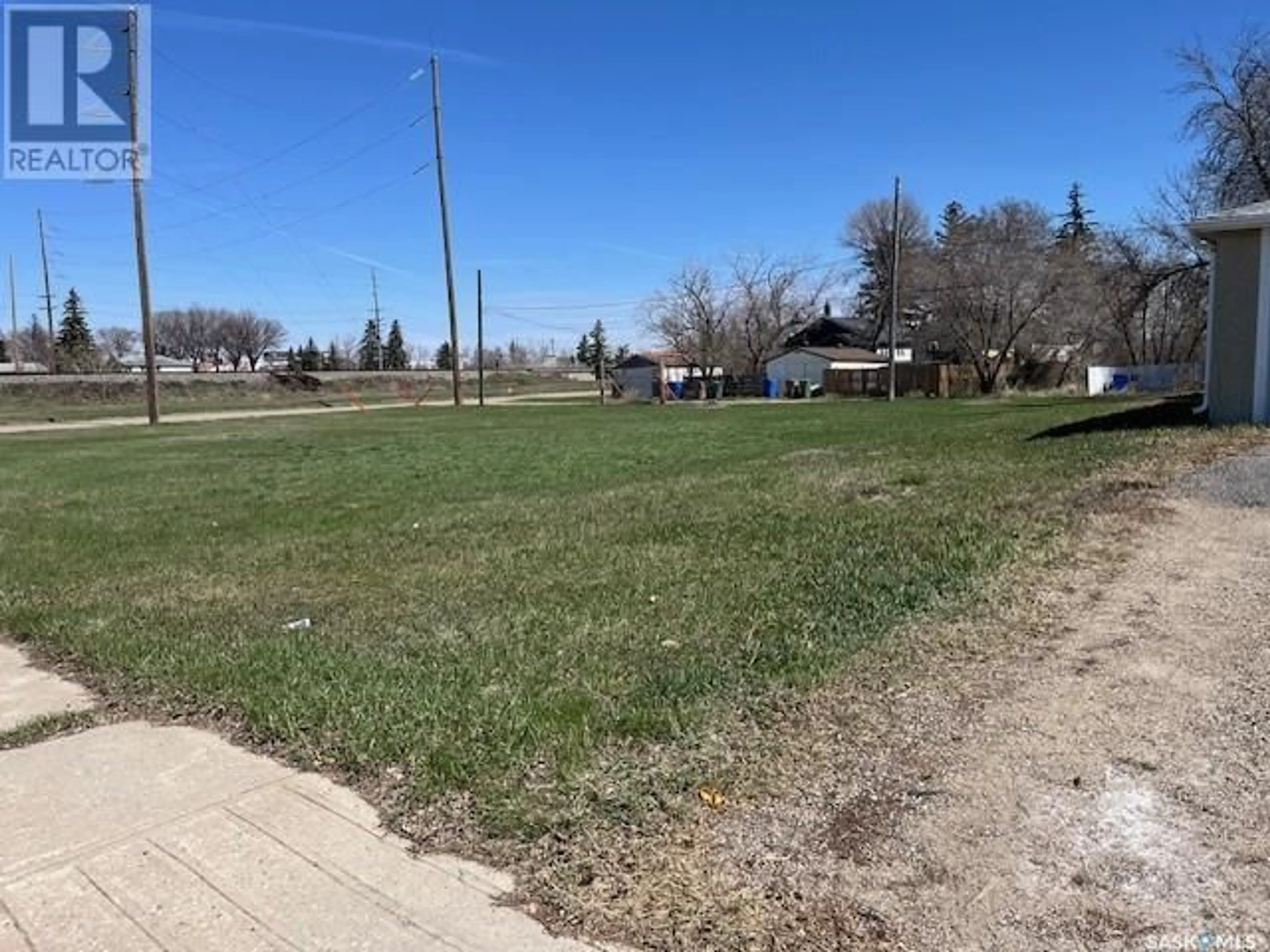 A pic from outside/outdoor area/front of a property/back of a property/a pic from drone, street for 2017 YORK STREET, Regina Saskatchewan S4T4R7