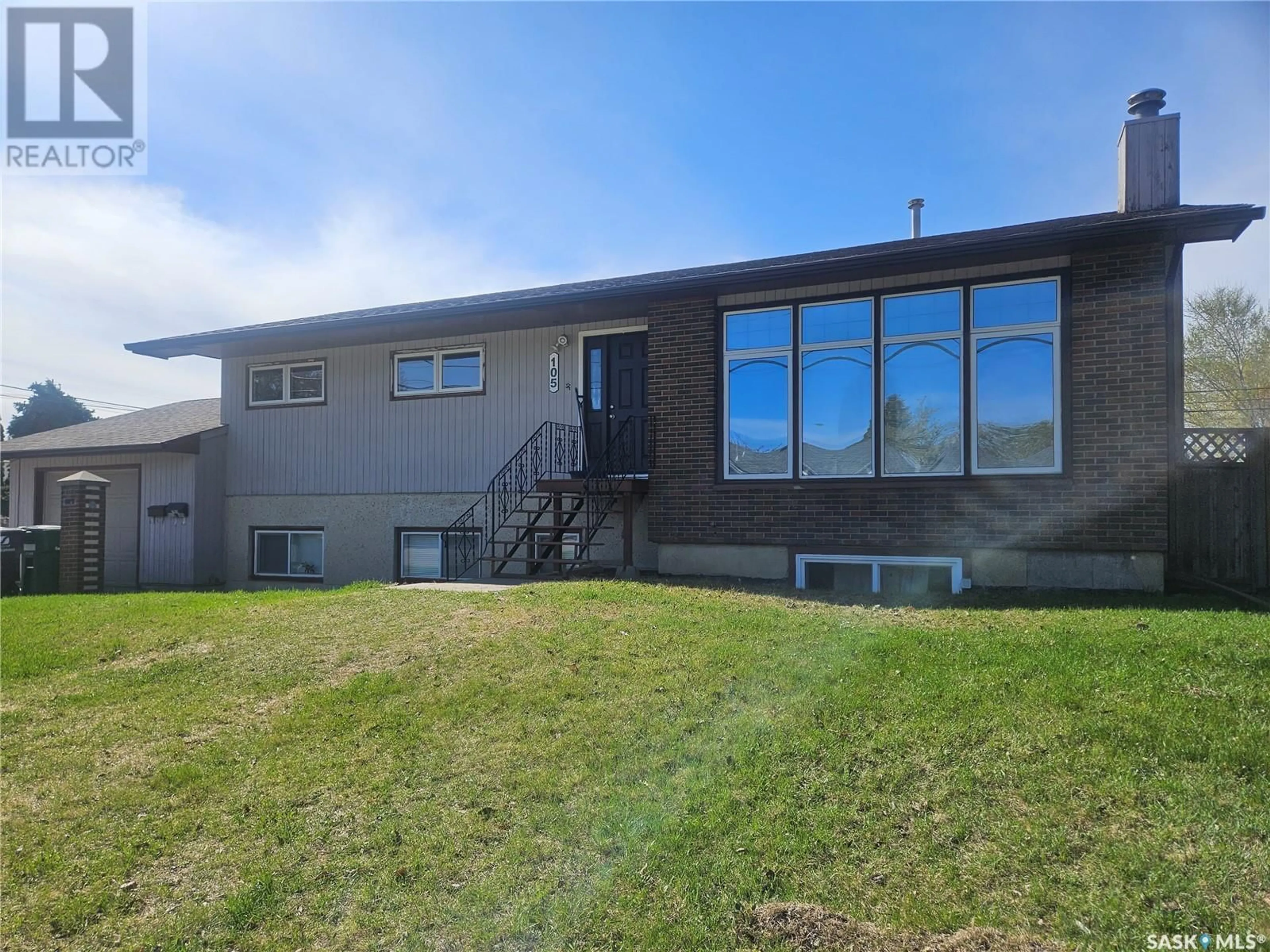 Home with vinyl exterior material, unknown for 105 116TH STREET, Saskatoon Saskatchewan S7N2P4