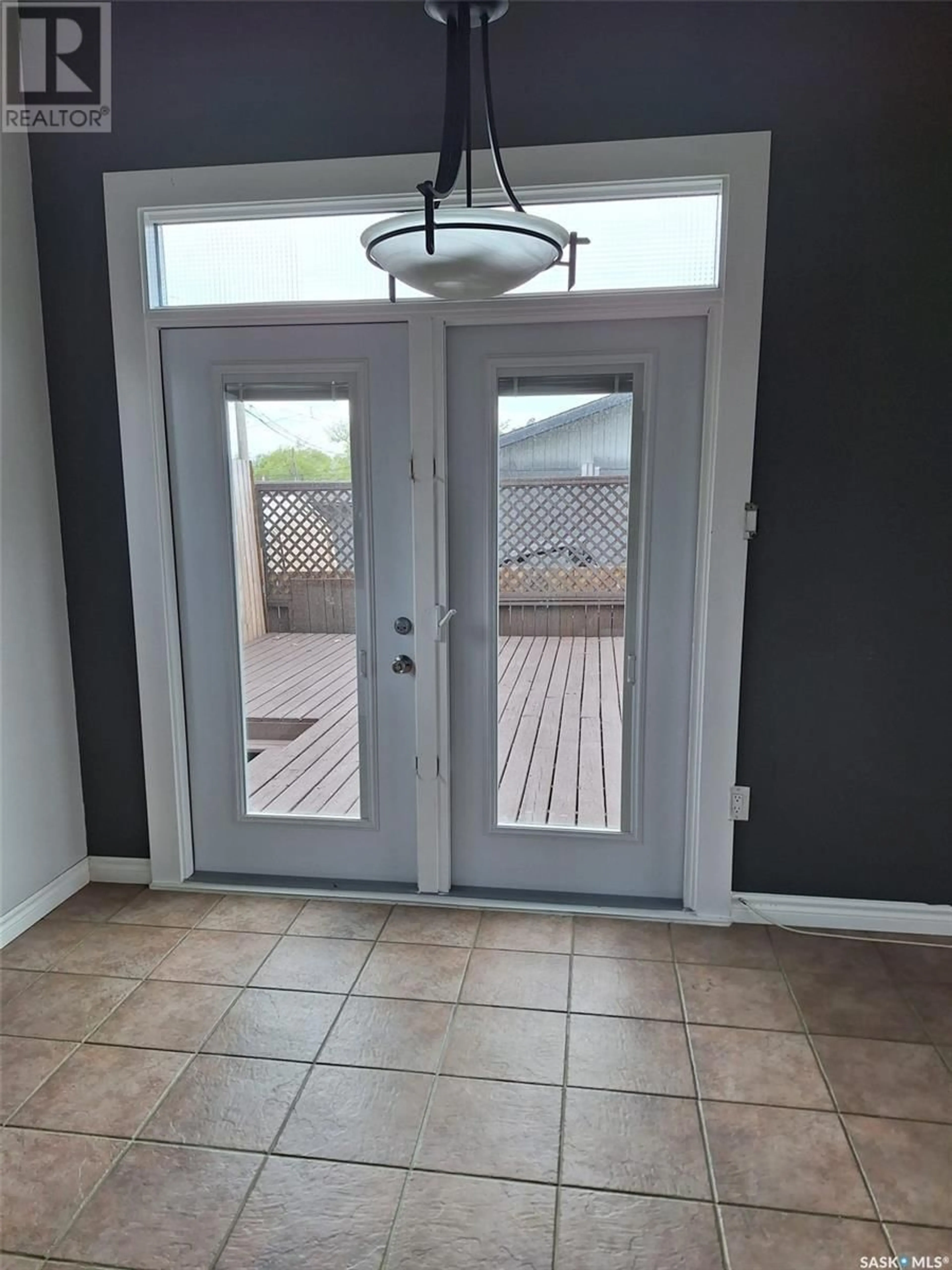 Indoor entryway for 105 116TH STREET, Saskatoon Saskatchewan S7N2P4