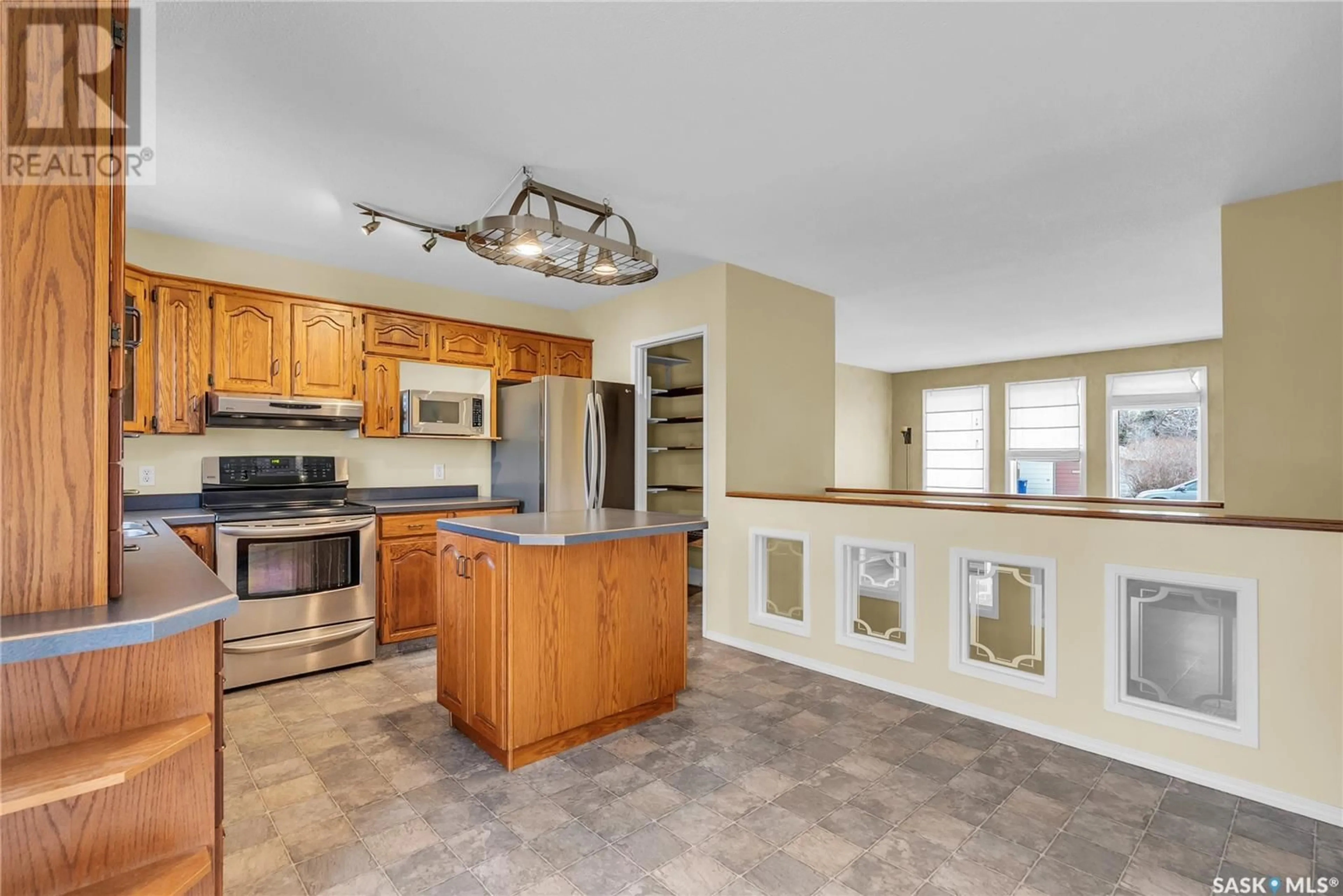 Open concept kitchen, ceramic/tile floor for 506 SASKATCHEWAN STREET, Allan Saskatchewan S0K0C0