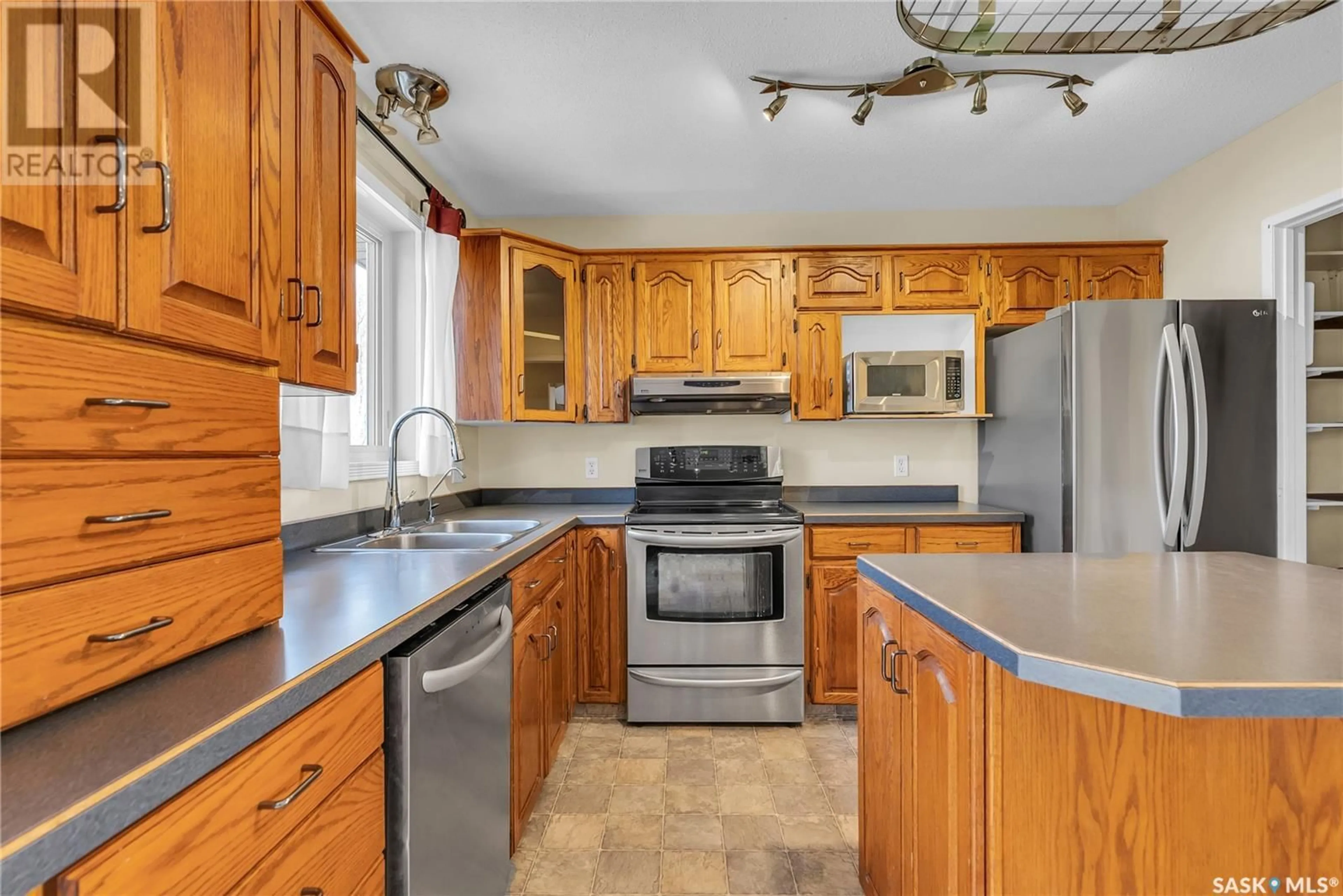 Standard kitchen, unknown for 506 SASKATCHEWAN STREET, Allan Saskatchewan S0K0C0