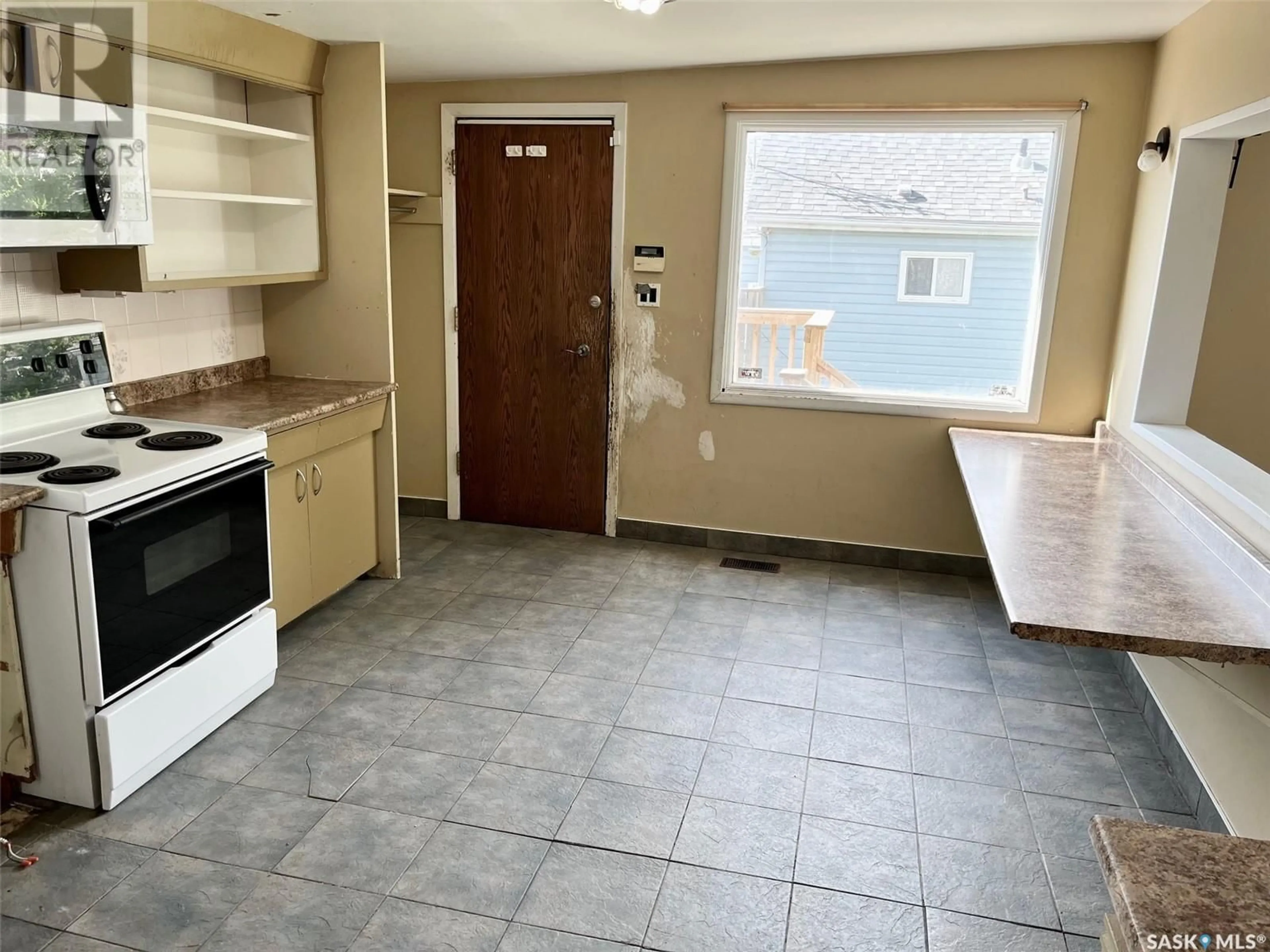 Unknown for 226 J AVENUE, Saskatoon Saskatchewan S7L2J9