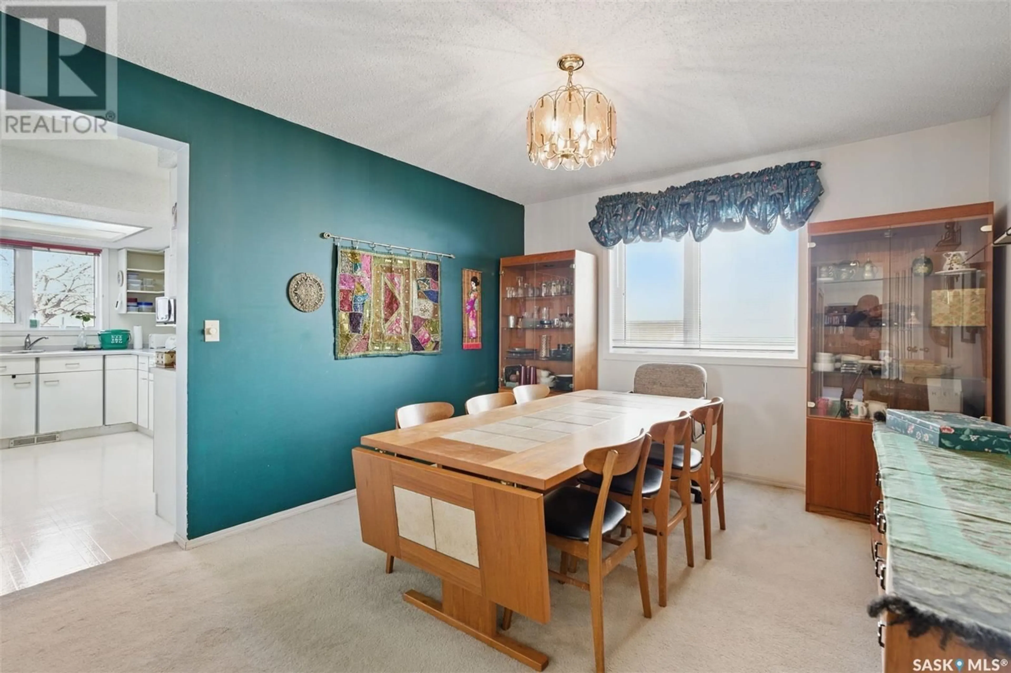 Dining room, ceramic/tile floor for 243 NESSLIN TERRACE, Saskatoon Saskatchewan S7J4S2