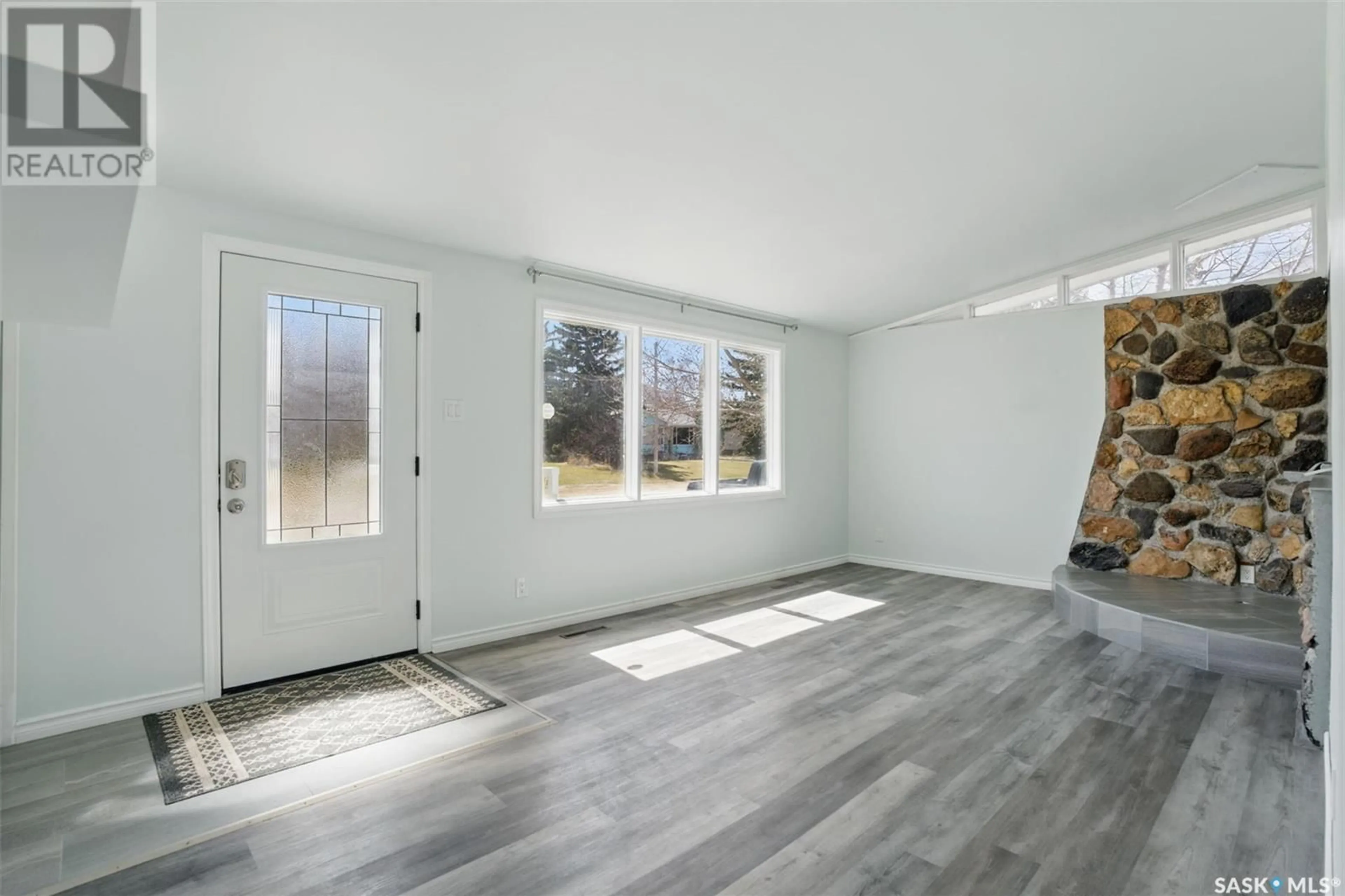 Indoor entryway for 214 DRAKE AVENUE, Viscount Saskatchewan S0K4M0