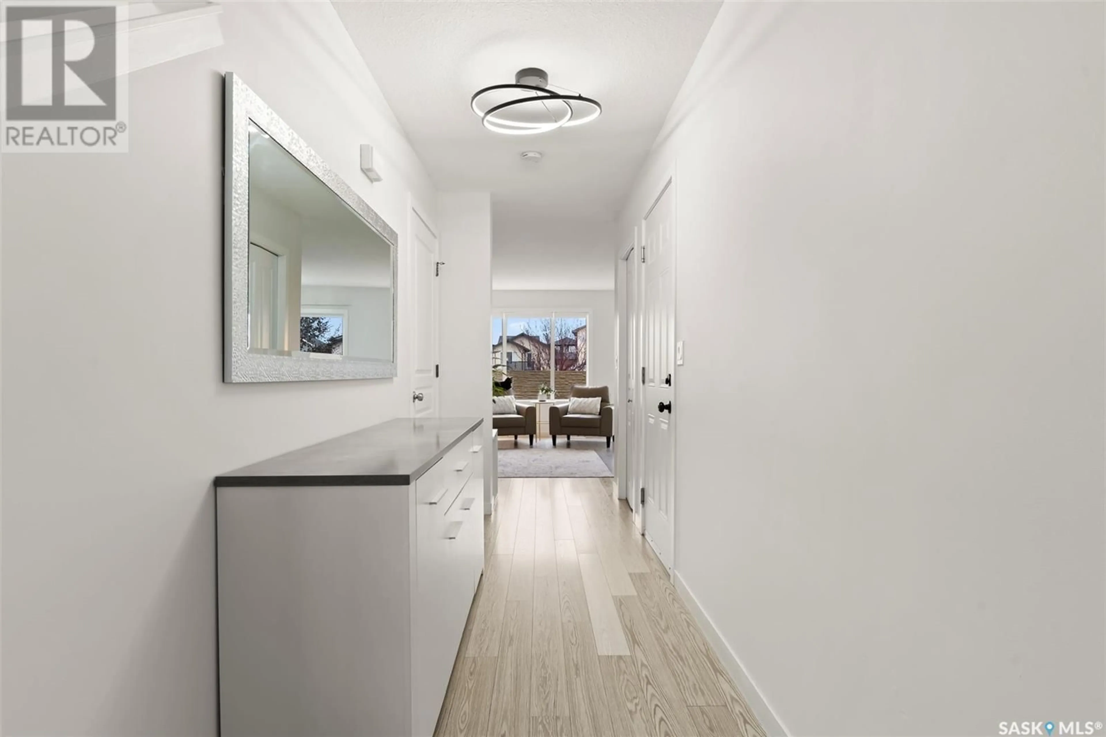 Indoor entryway for 4101 - 10 PRESTON CRESCENT, Regina Saskatchewan S4X0G3