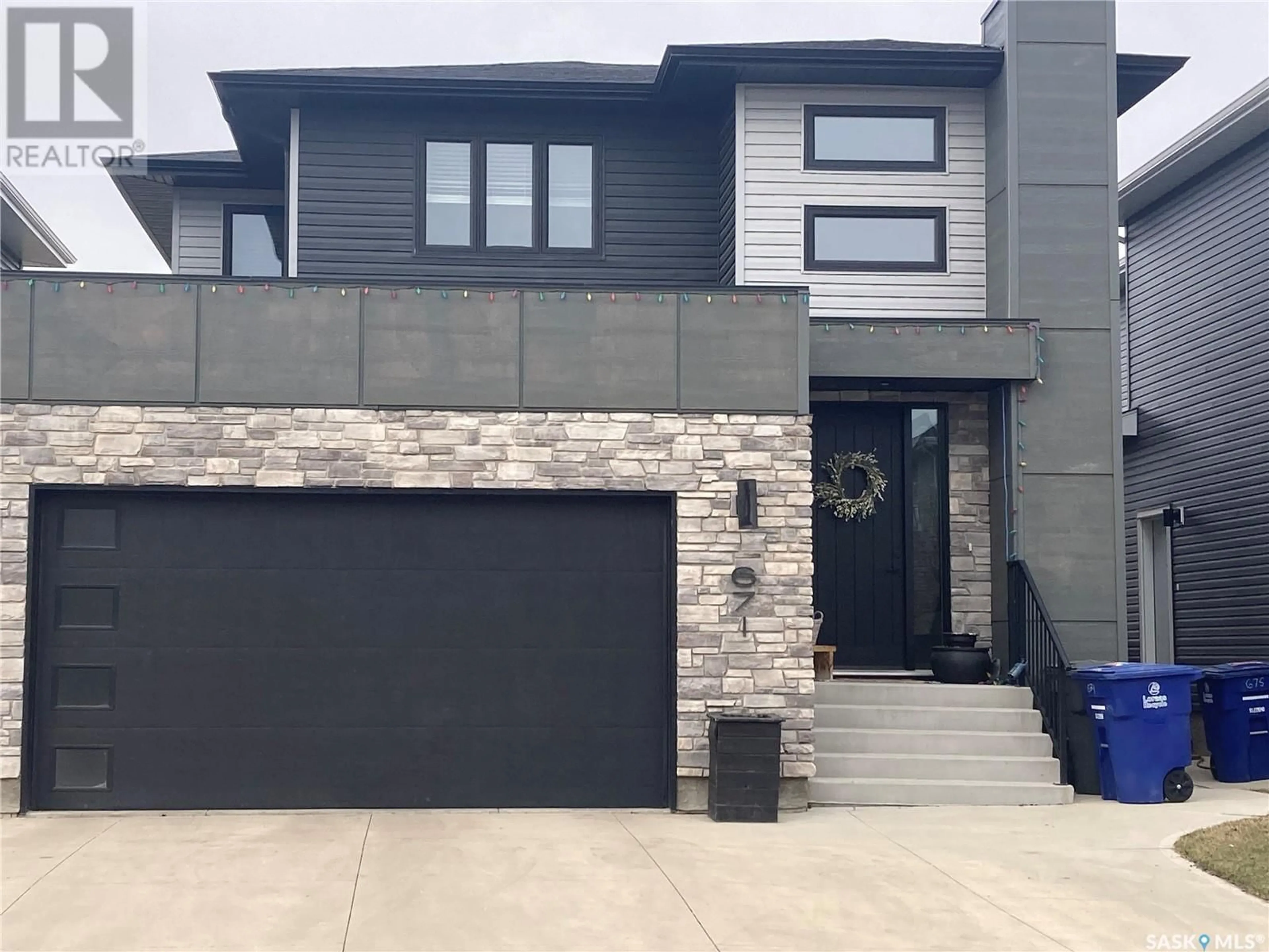 Home with brick exterior material, street for 671 FAST CRESCENT, Saskatoon Saskatchewan S7W0X1