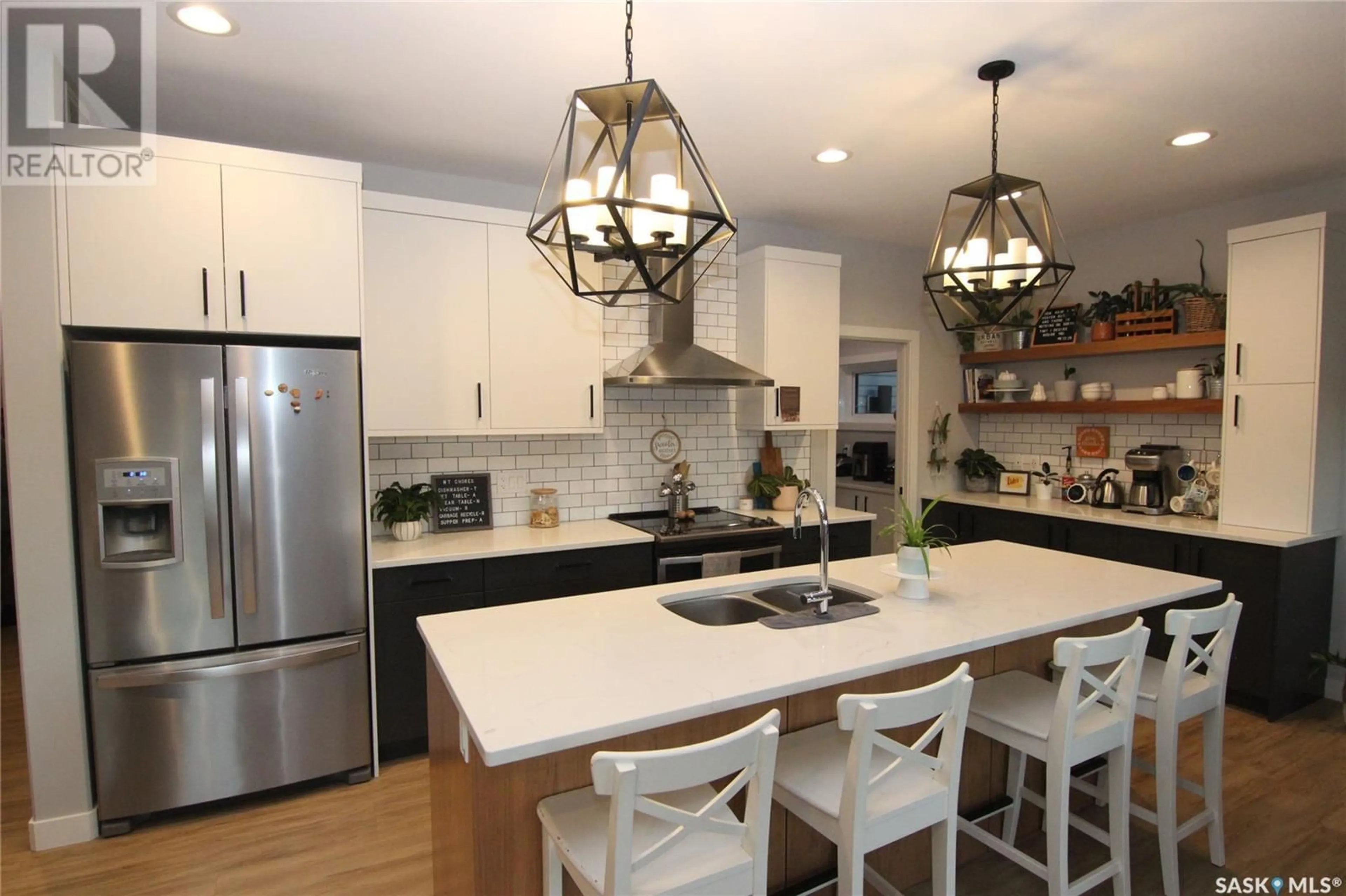 Open concept kitchen, unknown for 671 FAST CRESCENT, Saskatoon Saskatchewan S7W0X1