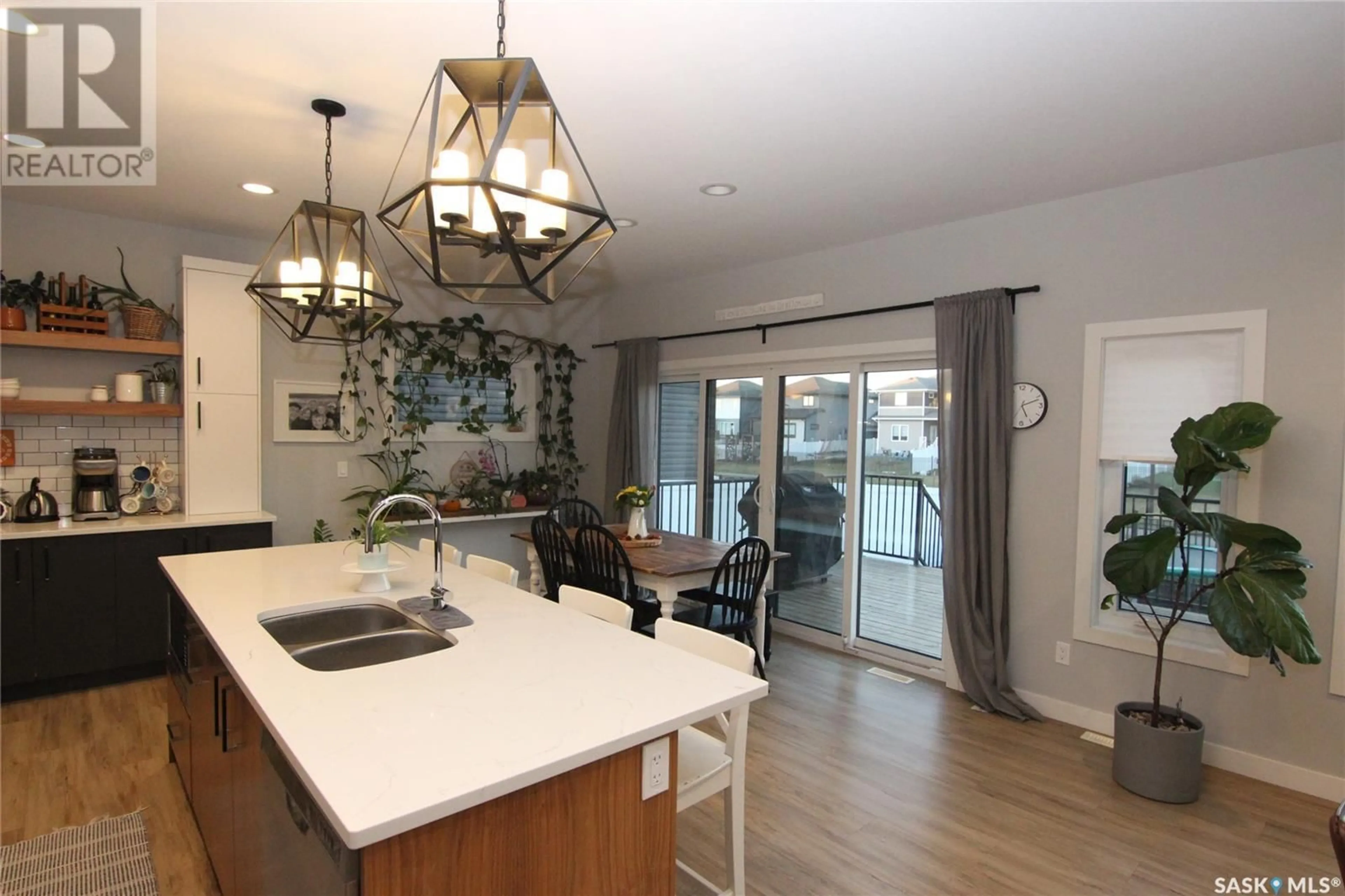 Open concept kitchen, unknown for 671 FAST CRESCENT, Saskatoon Saskatchewan S7W0X1