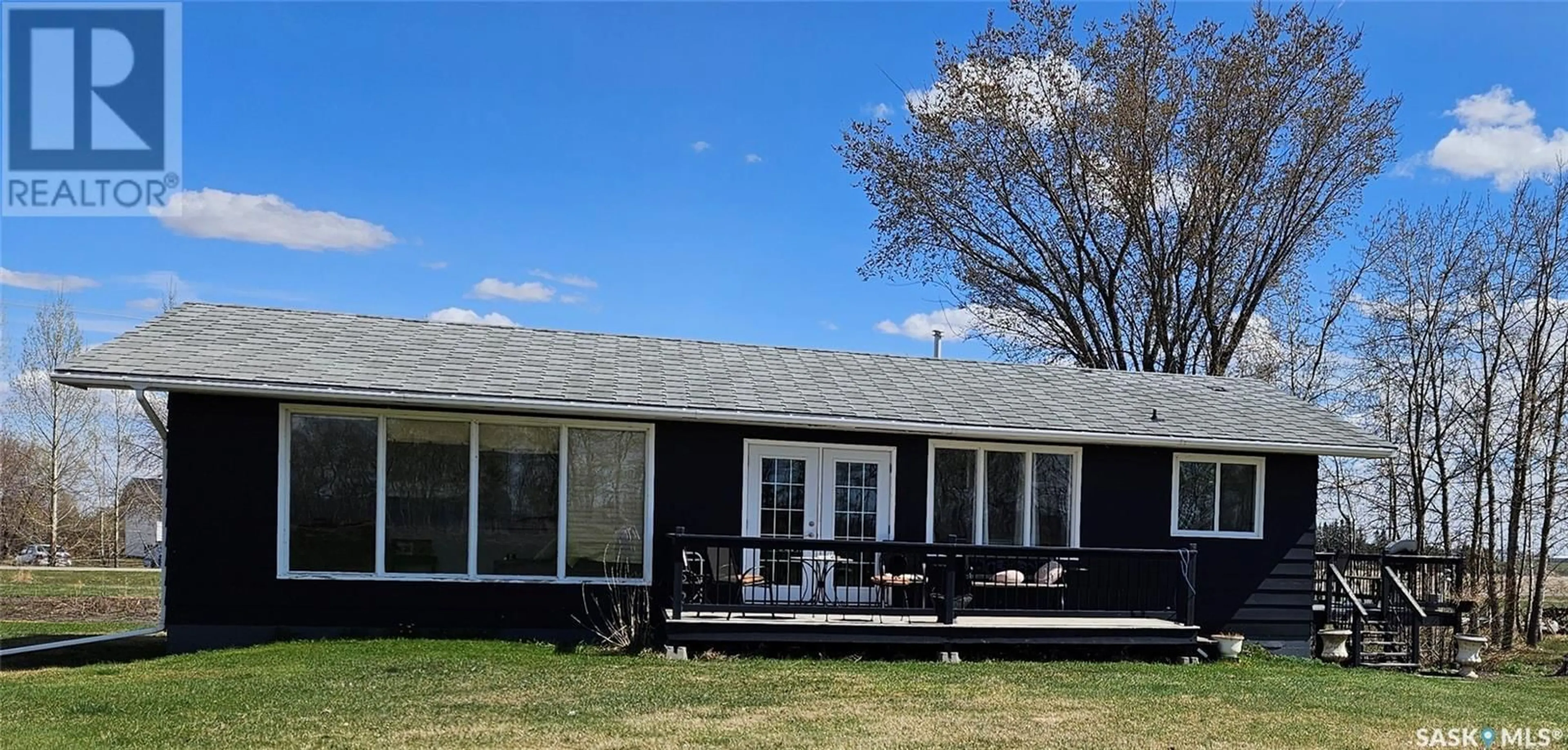 Home with vinyl exterior material, water/lake/river/ocean view for 2 HIGHWAY NORTH, Cudworth Saskatchewan S0K1B0