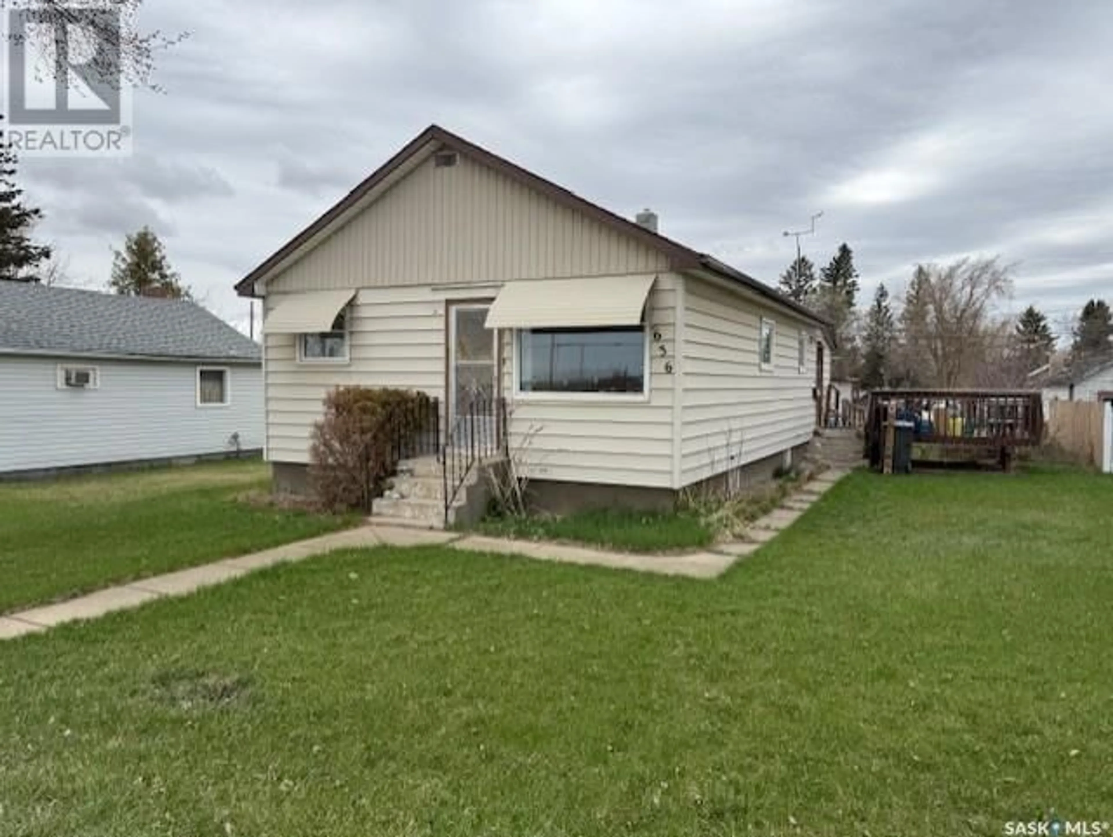 Unknown for 636 3RD AVENUE, Melville Saskatchewan S0A2P0