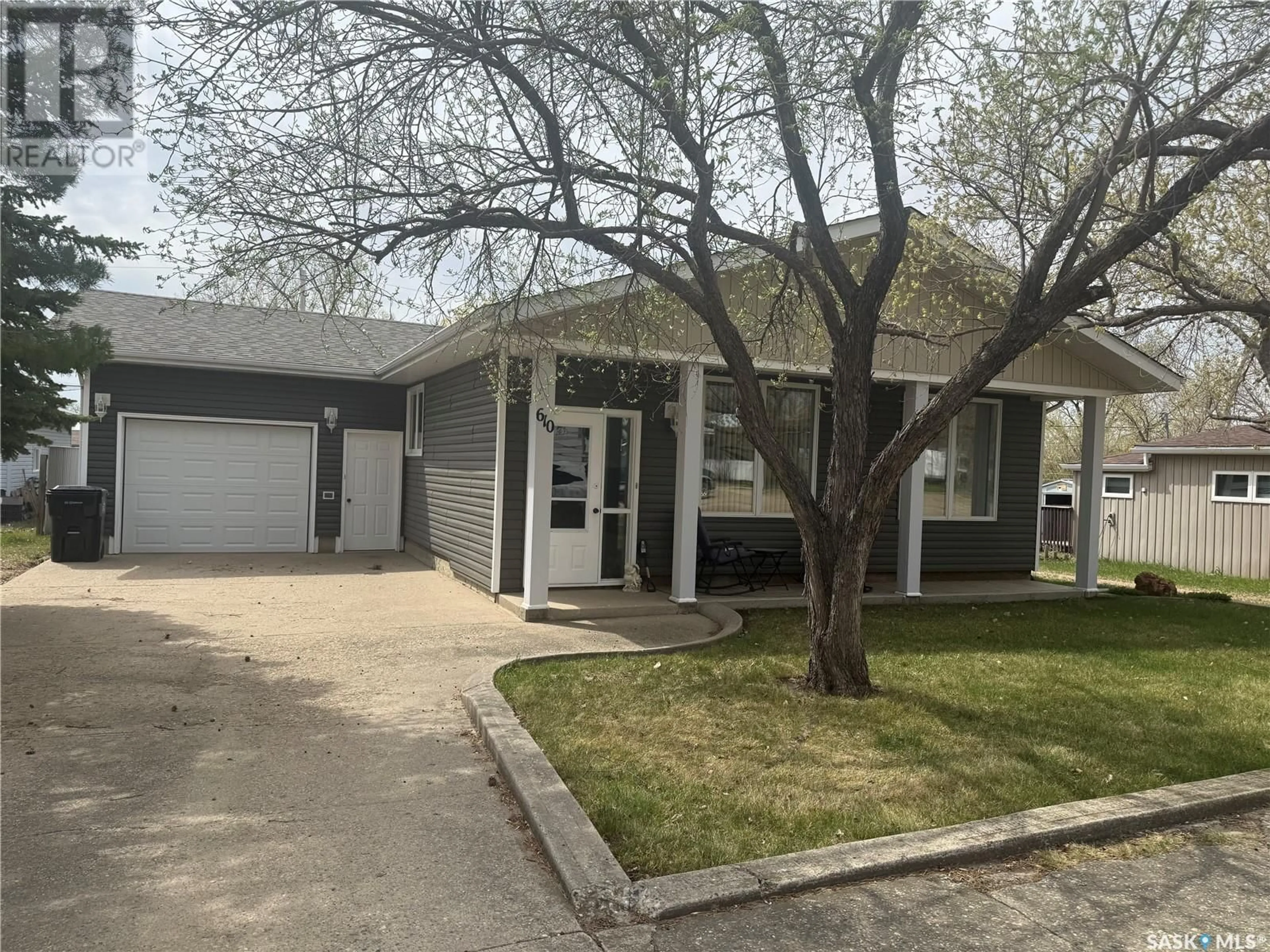 Unknown for 610 CARBON AVENUE, Bienfait Saskatchewan S0C0M0