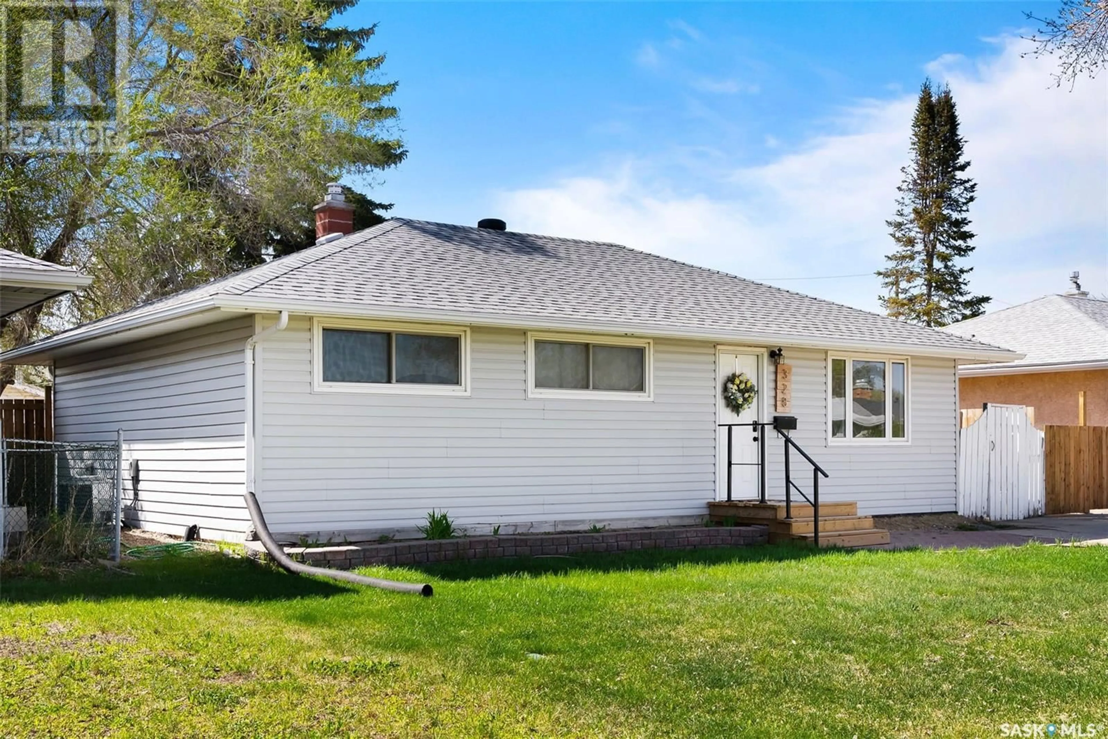 Home with vinyl exterior material, unknown for 328 ROYAL STREET, Regina Saskatchewan S4R4Y4