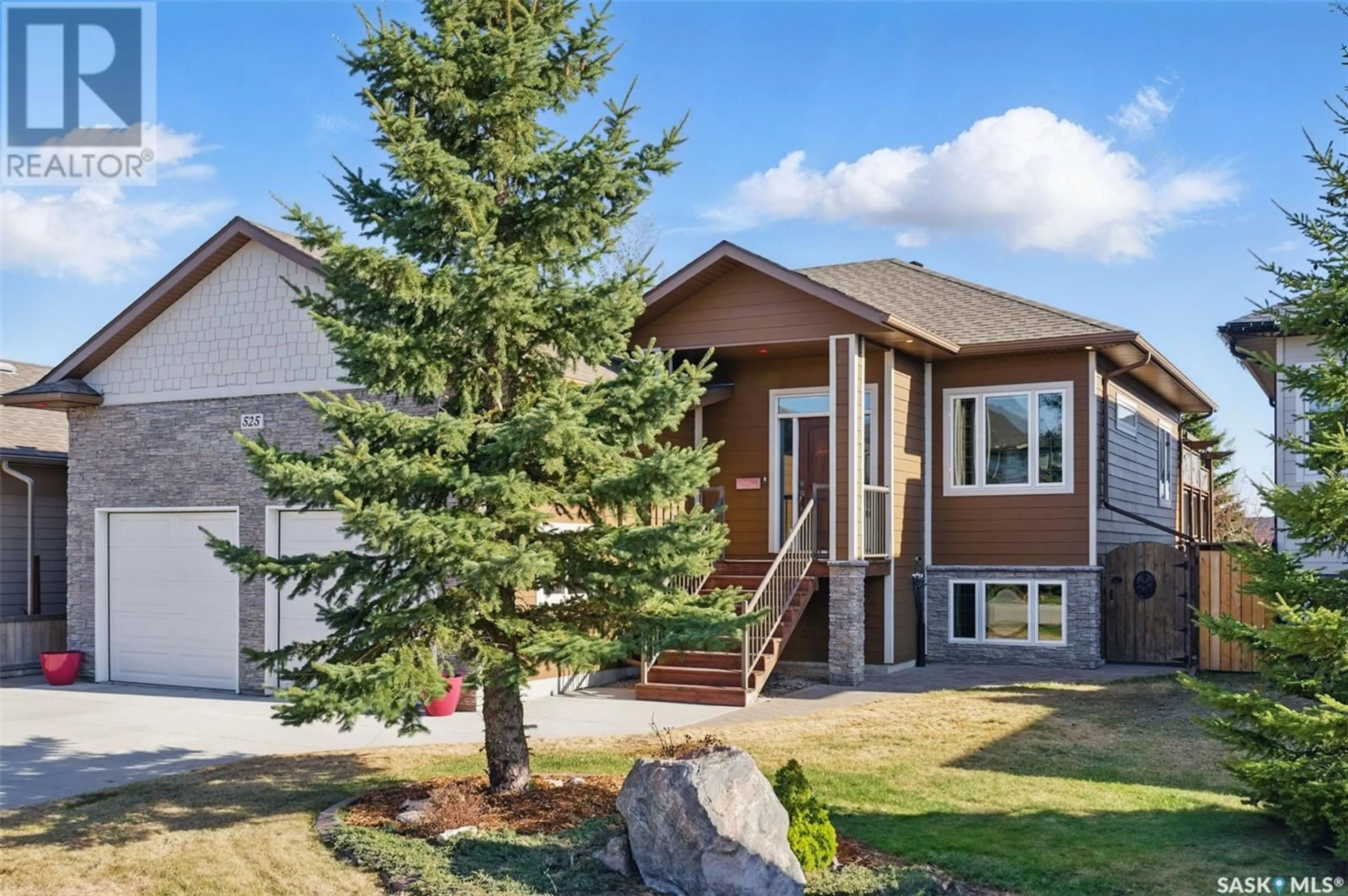 Home with vinyl exterior material, street for 525 ANTLER CRESCENT, Warman Saskatchewan S0K4S1