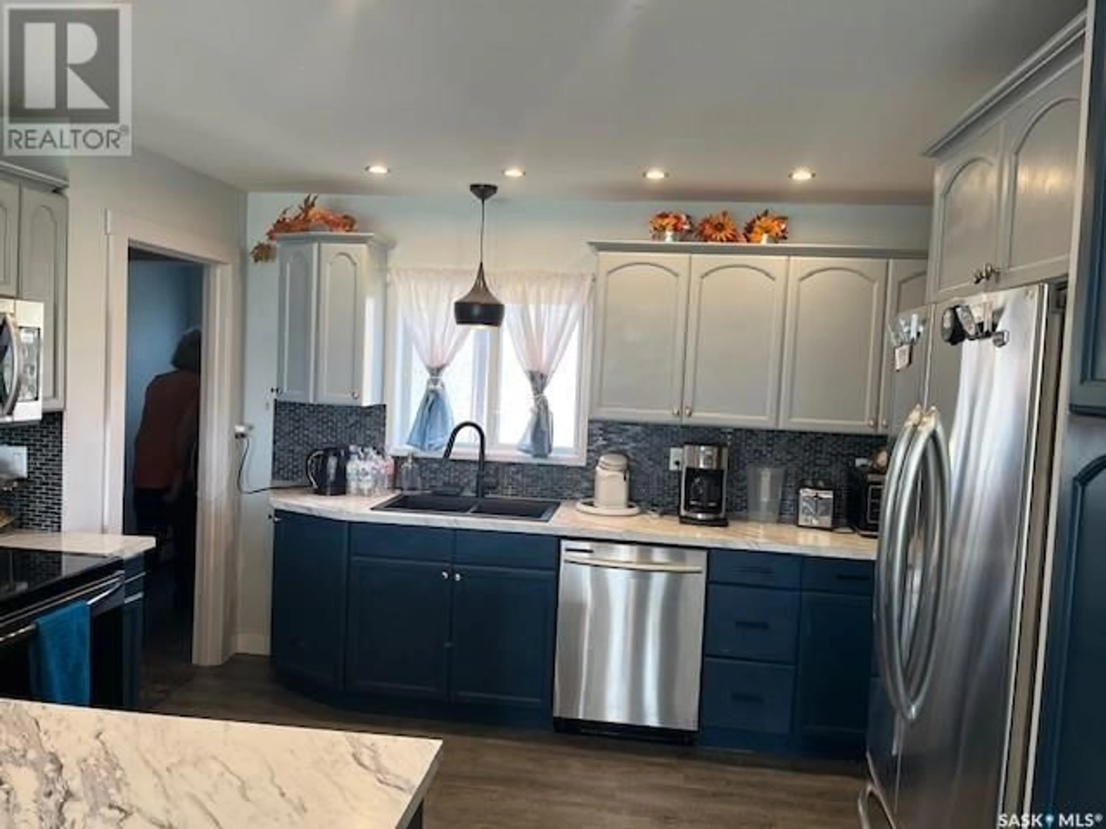 Open concept kitchen, unknown for 15 42 5 W3, Waldheim Saskatchewan S0K4R0