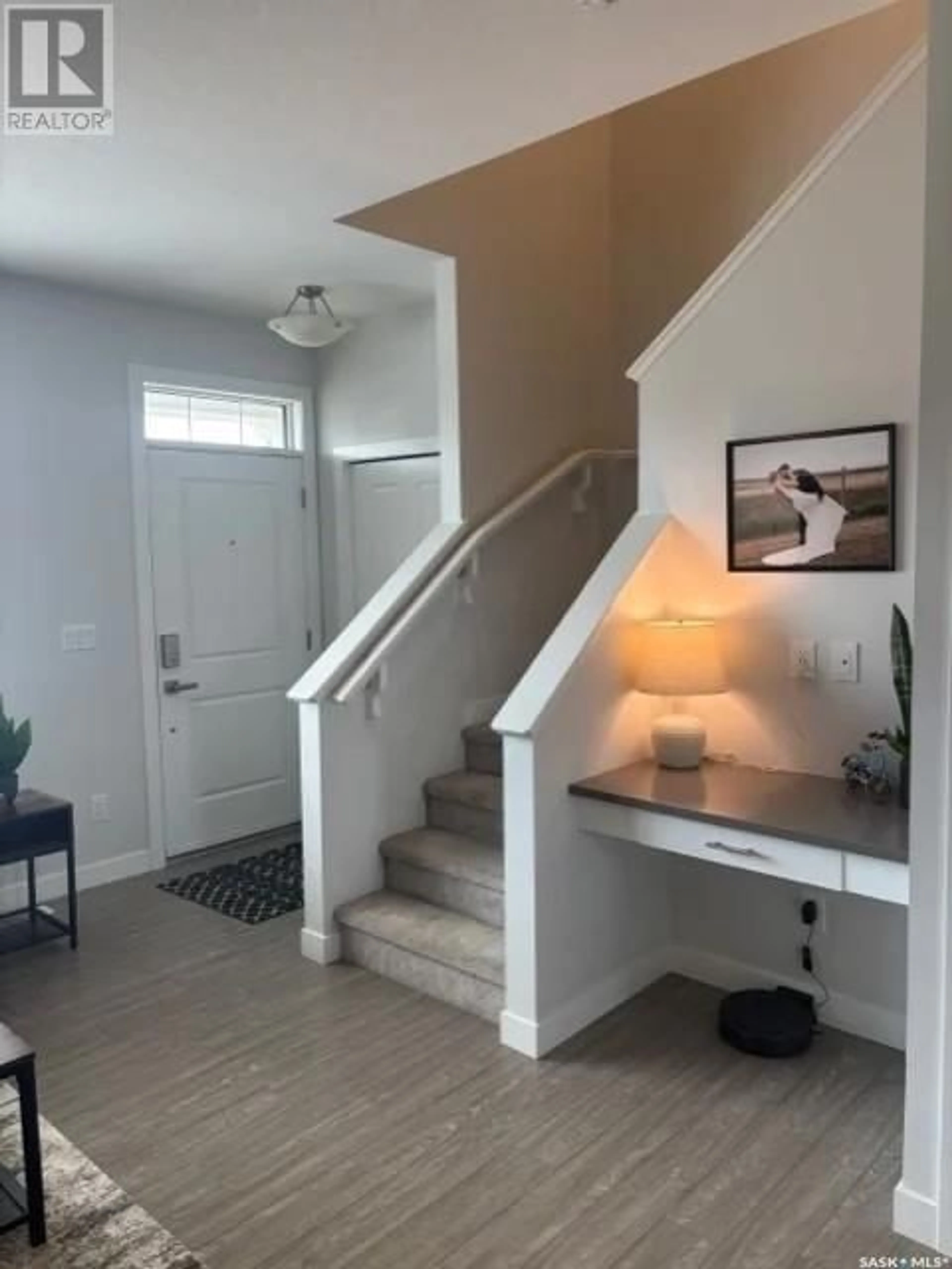 Indoor entryway for 1052 KOLYNCHUK CRESCENT, Saskatoon Saskatchewan S7T0X4