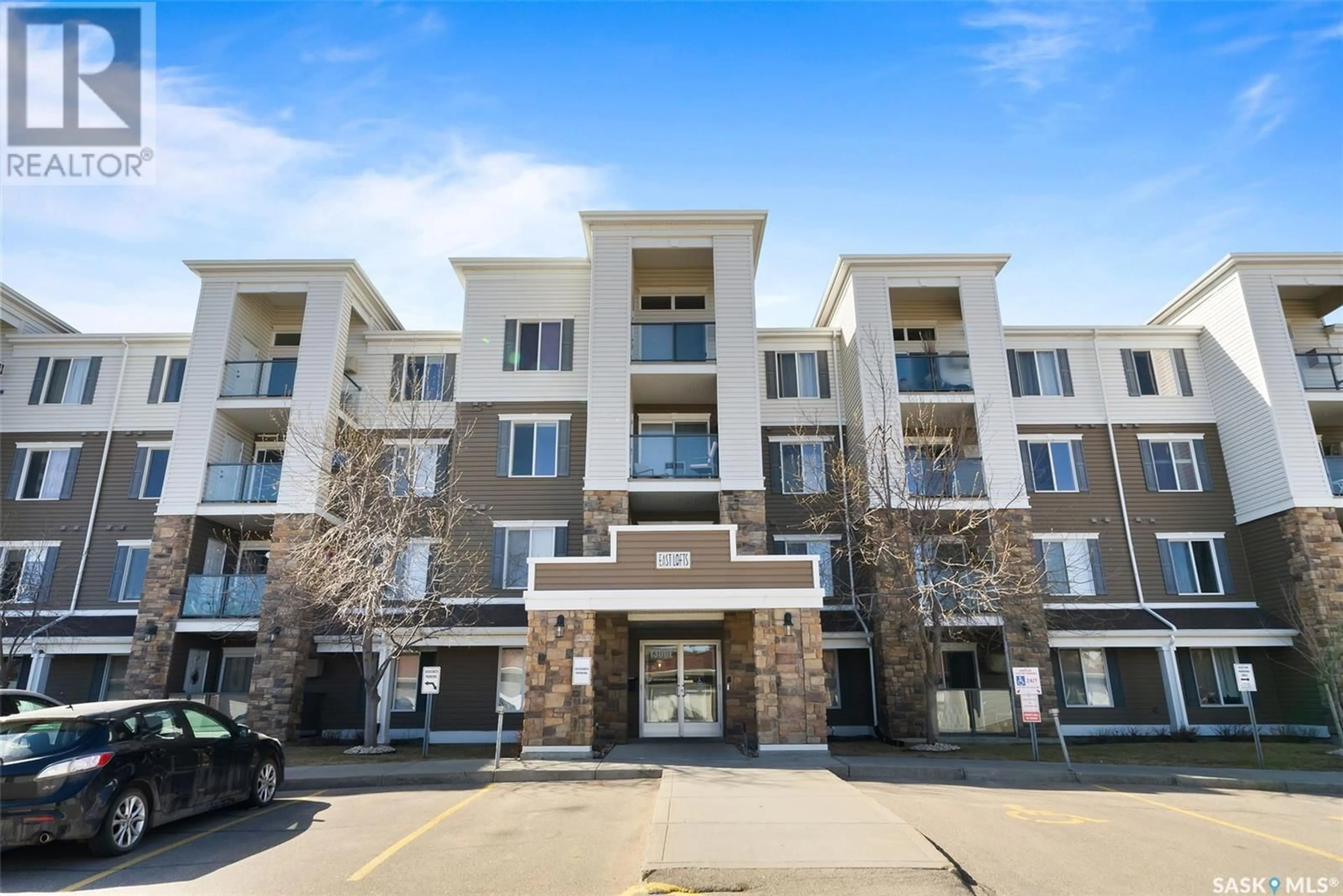 Patio, building for 406E - 1300 STOCKTON STREET, Regina Saskatchewan S4X0B8