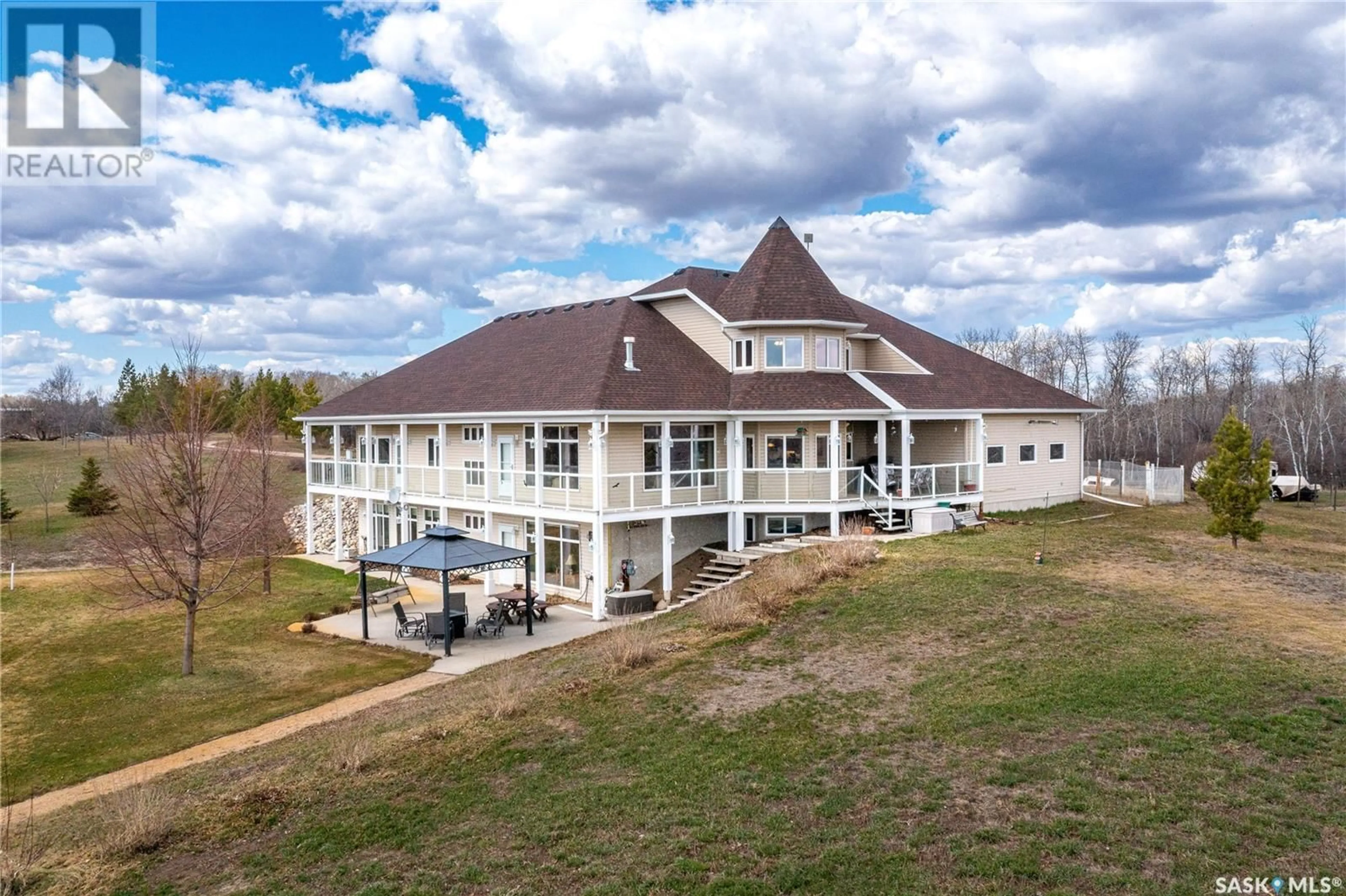 A pic from outside/outdoor area/front of a property/back of a property/a pic from drone, unknown for OLSON ACREAGE, Vanscoy Rm No. 345 Saskatchewan S7K1N2