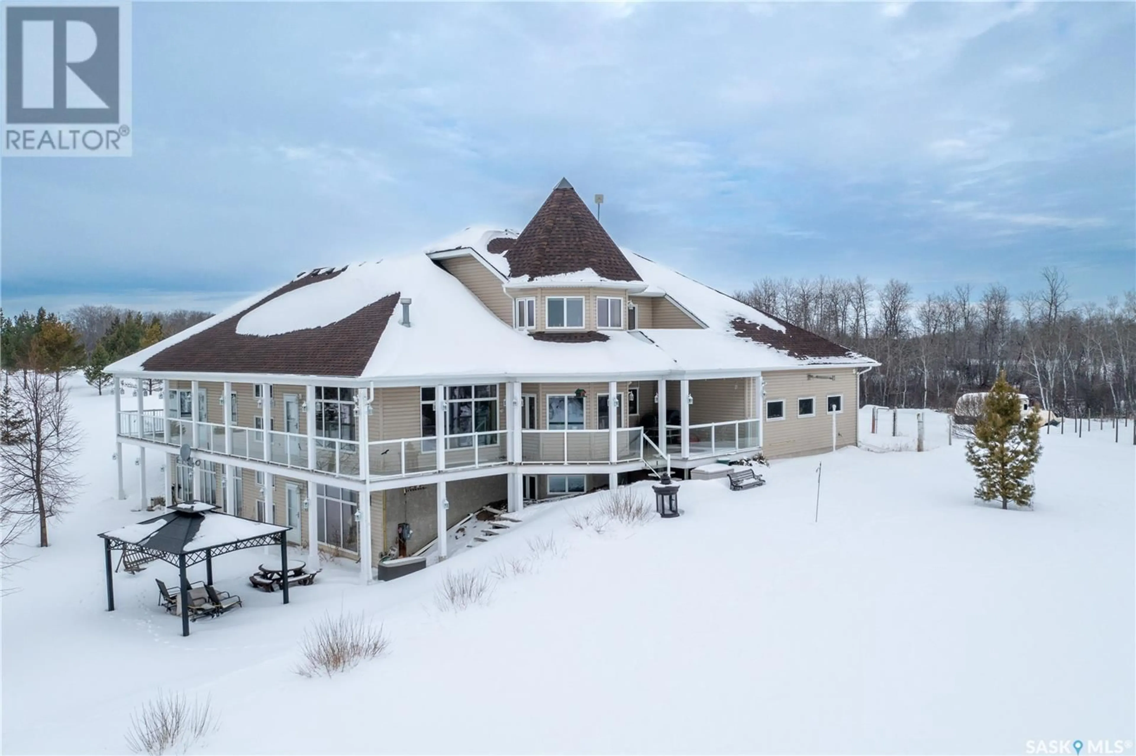 A pic from outside/outdoor area/front of a property/back of a property/a pic from drone, unknown for OLSON ACREAGE, Vanscoy Rm No. 345 Saskatchewan S7K1N2