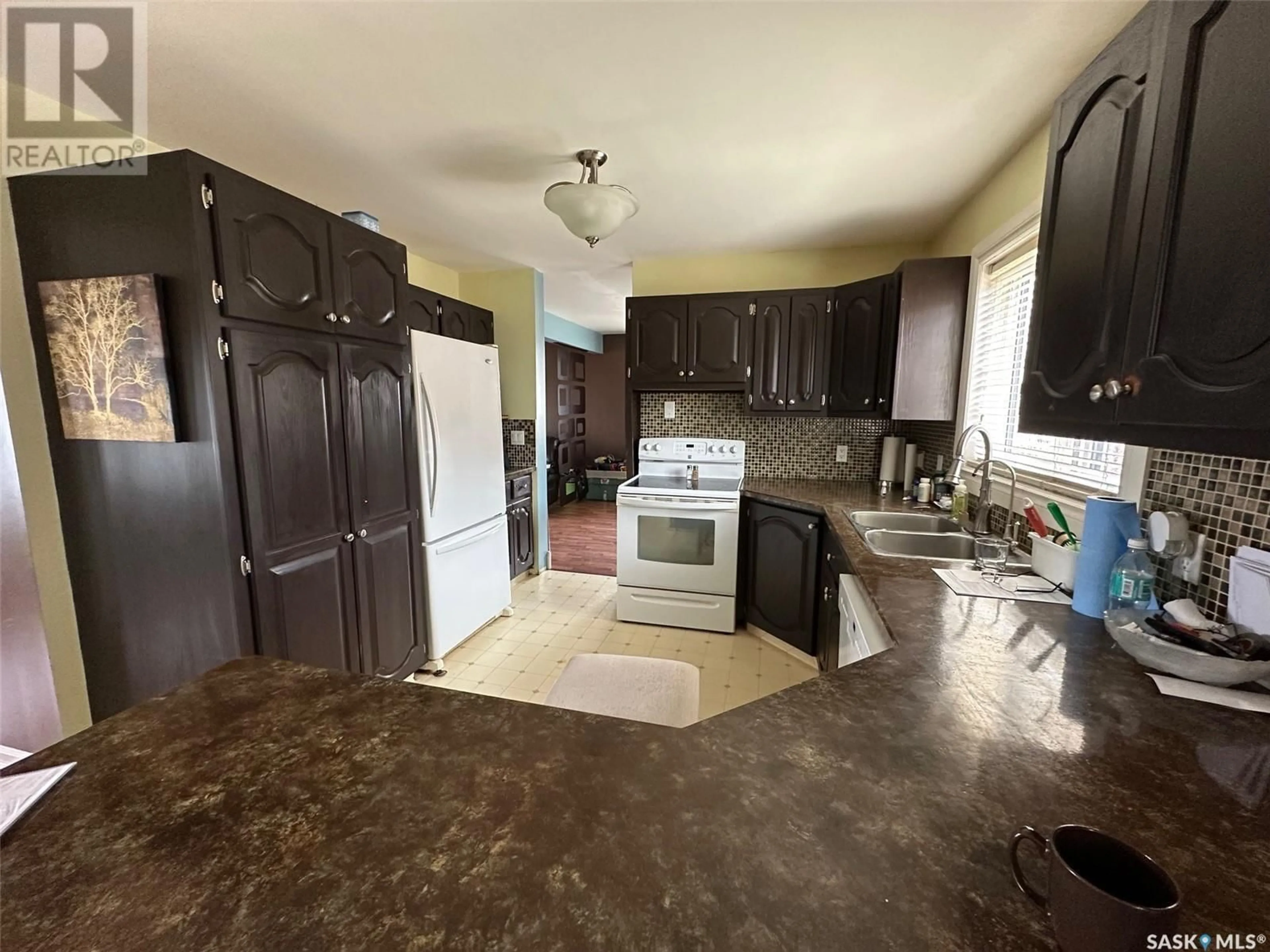 Unknown for 1102 SINCLAIR BAY, Estevan Saskatchewan S4A2M7