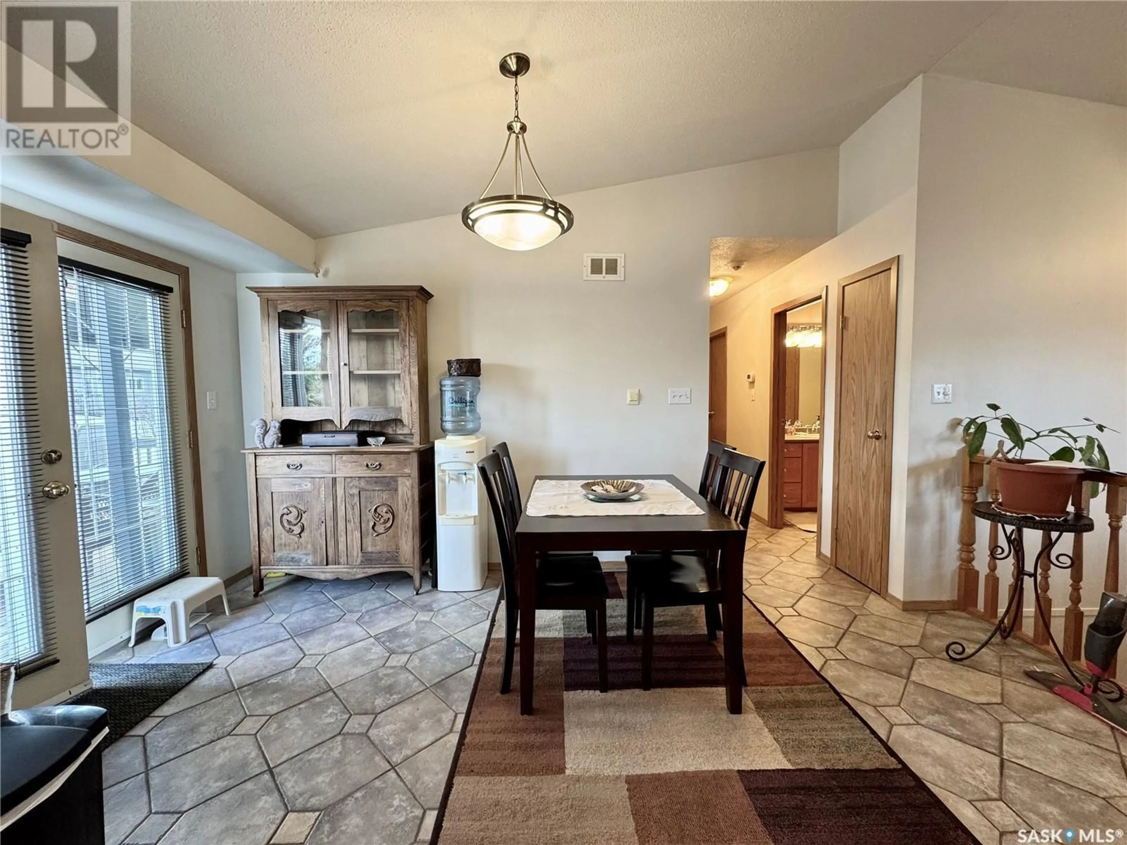 Dining room, ceramic/tile floor for 433 ADAMS CRESCENT, Prince Albert Saskatchewan S6V7K6