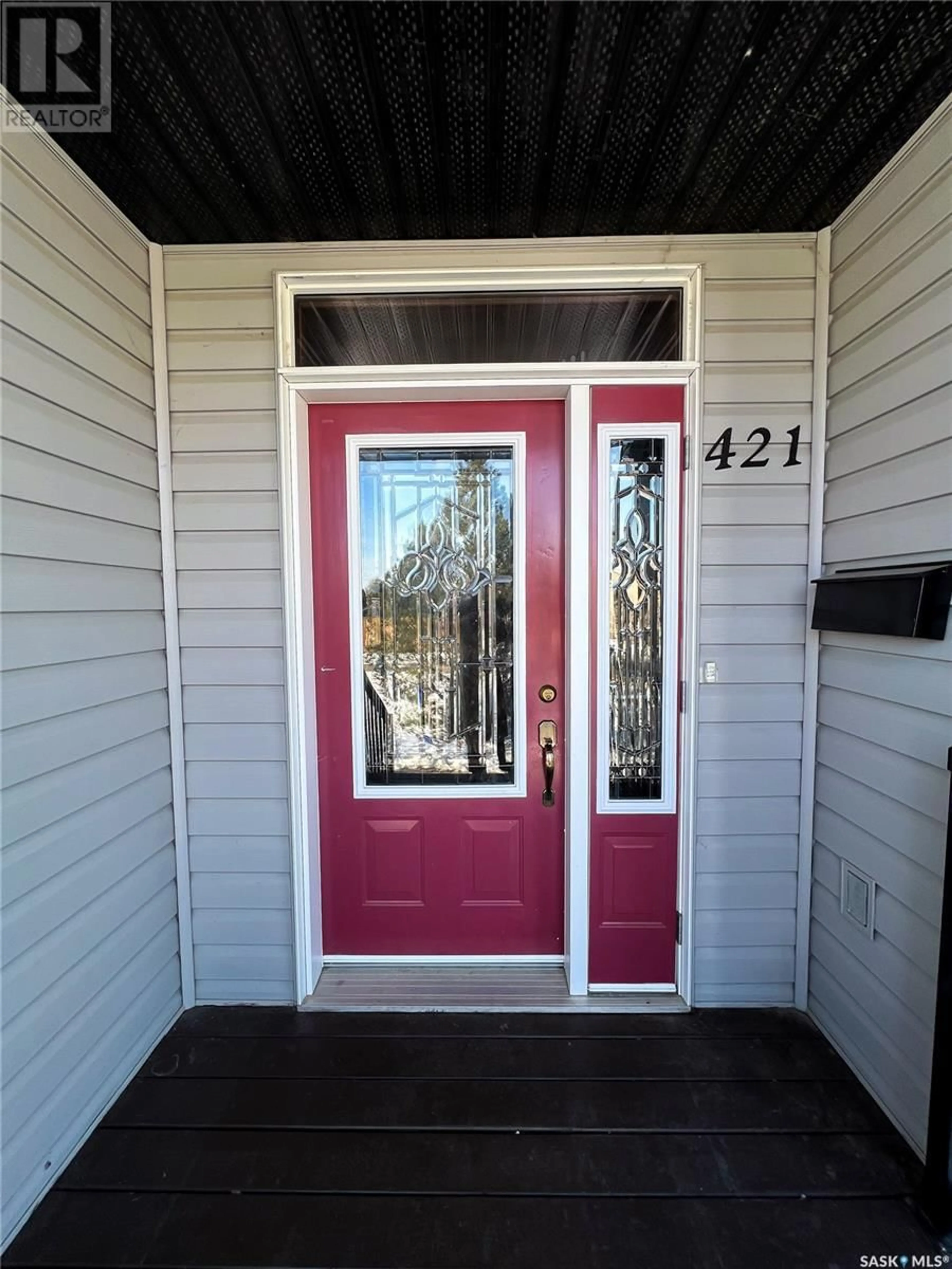 Indoor entryway for 421 38TH STREET, Battleford Saskatchewan S0M0E0