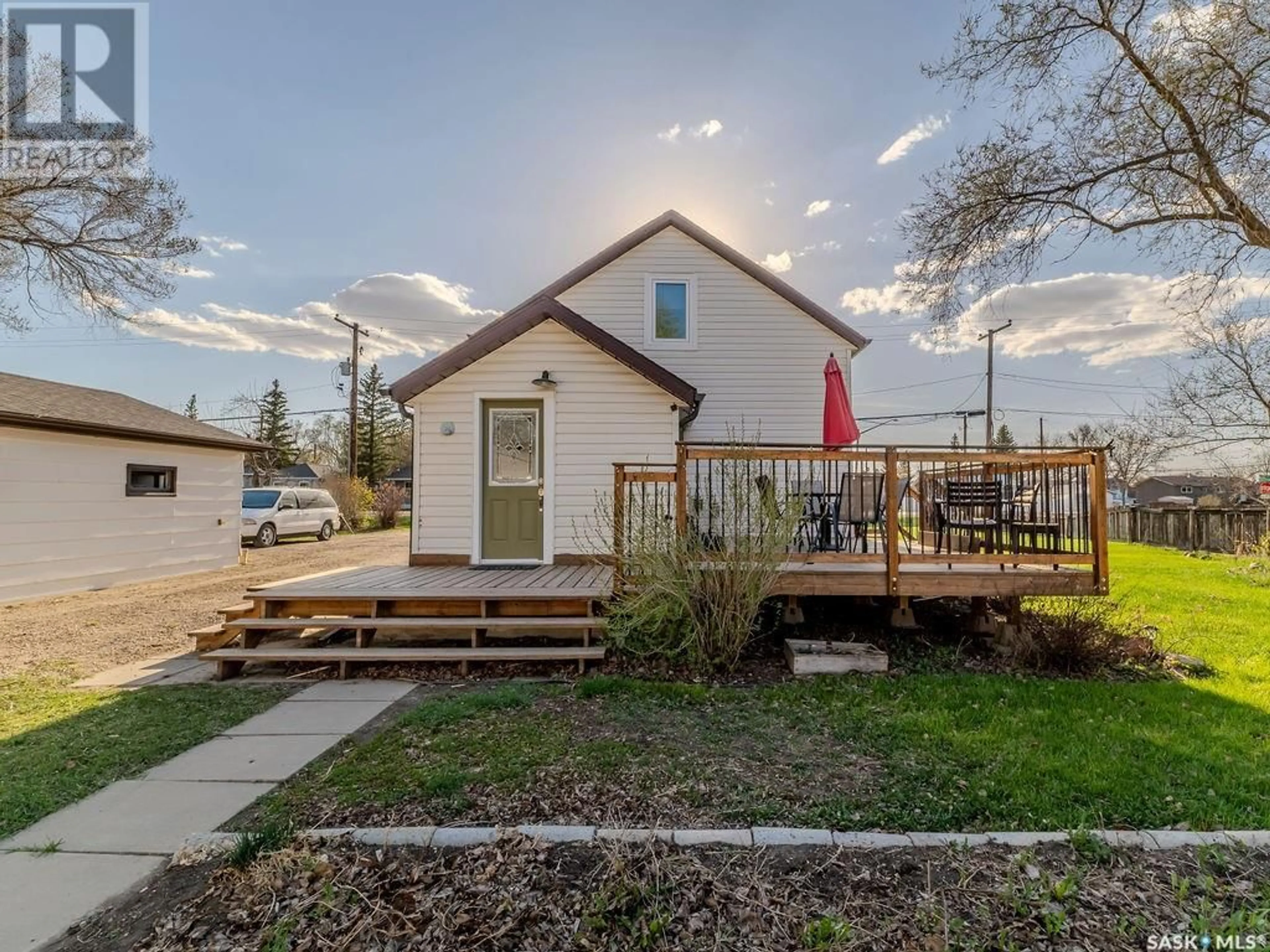 Home with vinyl exterior material, street for 119 CENTRAL AVENUE, Aberdeen Saskatchewan S0K0A0