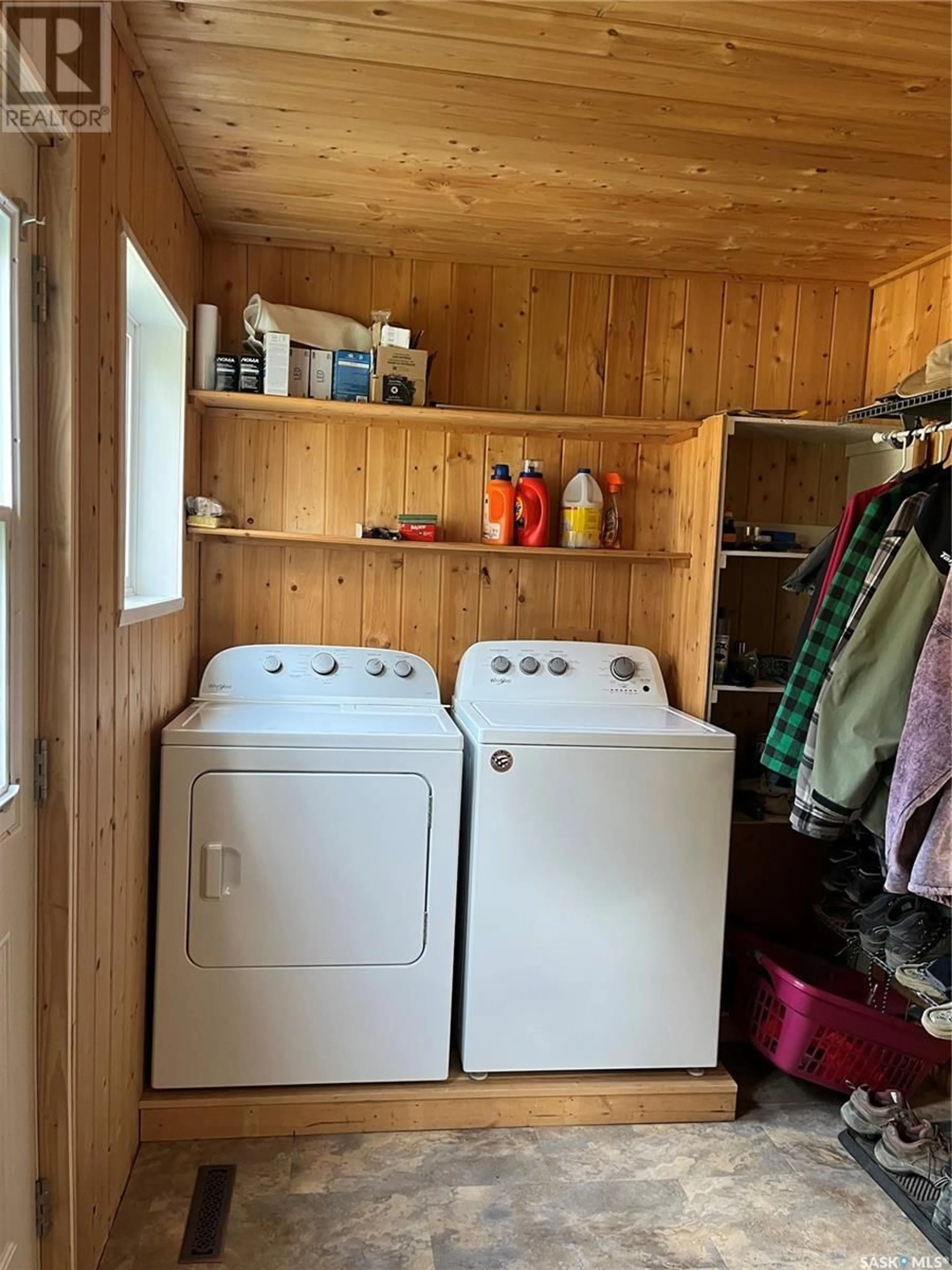 Laundry room for BILDSTEIN-CASE ACREAGE, Porcupine Rm No. 395 Saskatchewan S0E1H0