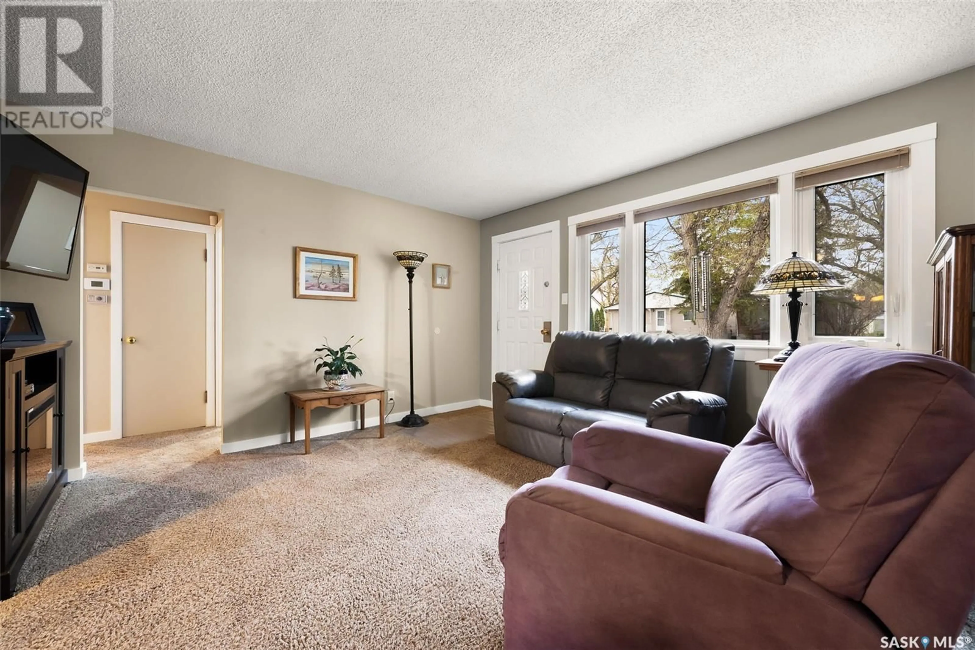 Living room with furniture, unknown for 743 MCTAVISH STREET, Regina Saskatchewan S4T3T8
