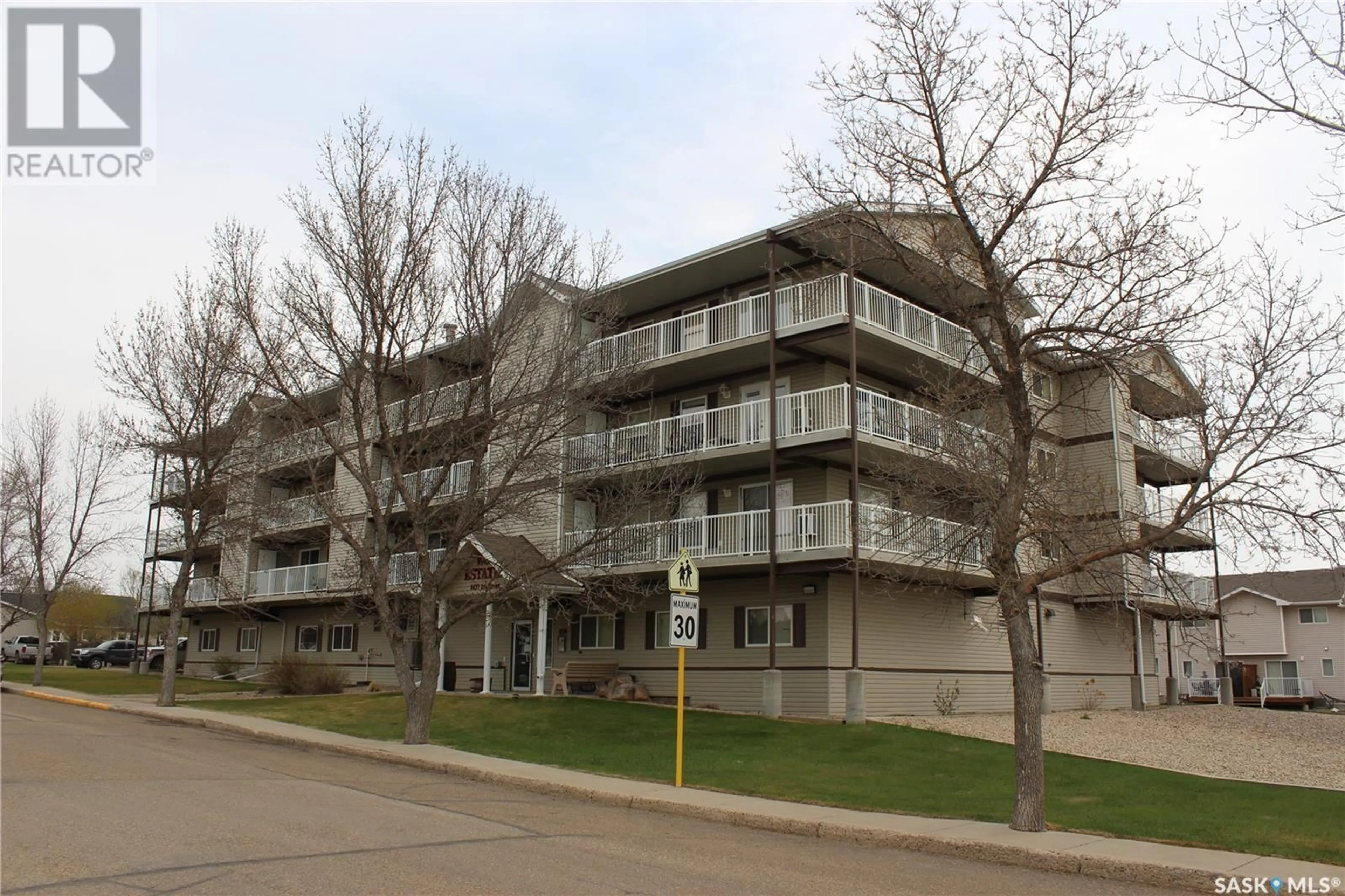 Unknown for 206 - 1637 FIRST STREET, Estevan Saskatchewan S4A2X4