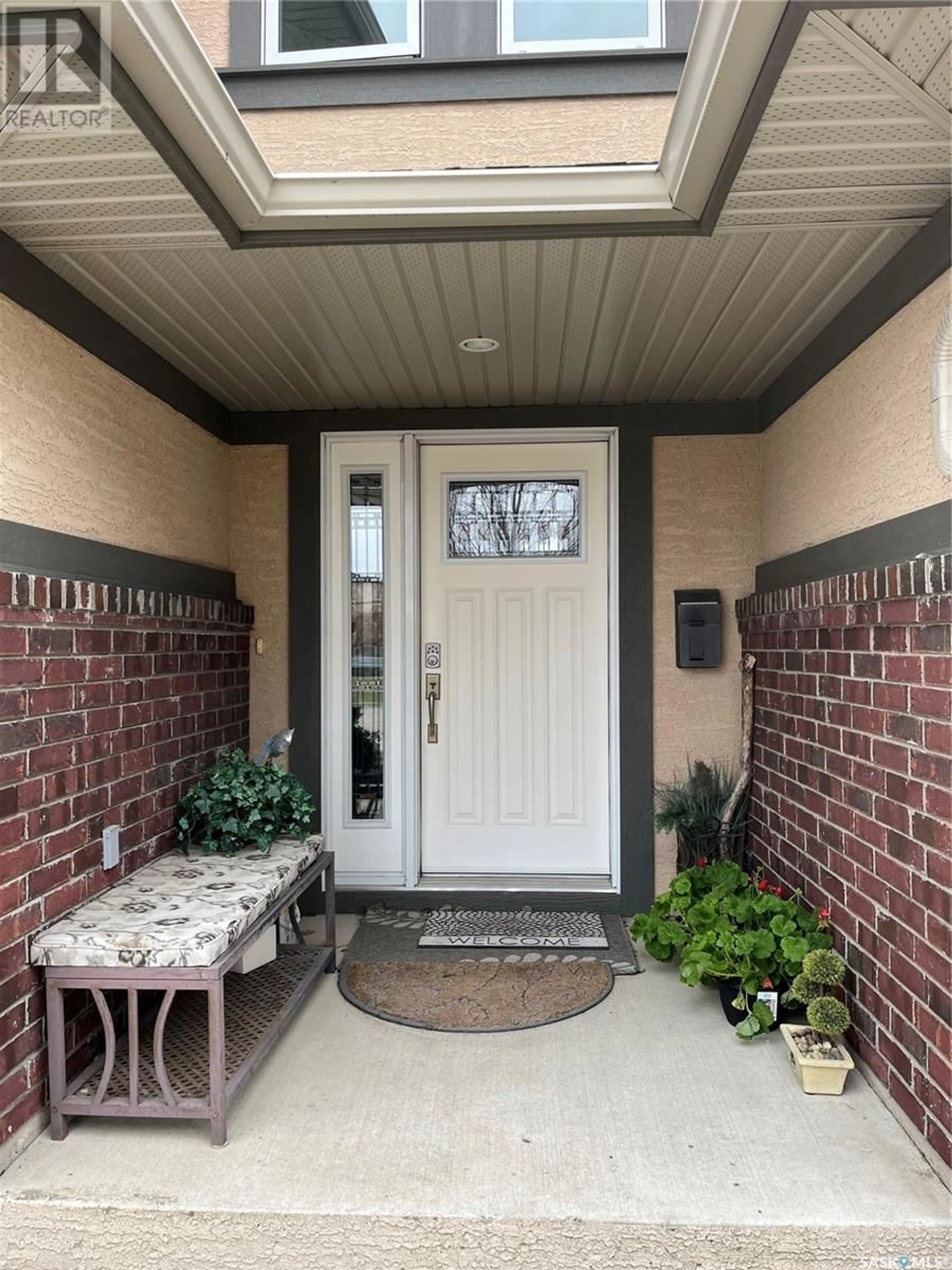 Indoor entryway for 3569 BERKSHIRE COURT, Regina Saskatchewan S4S6R6