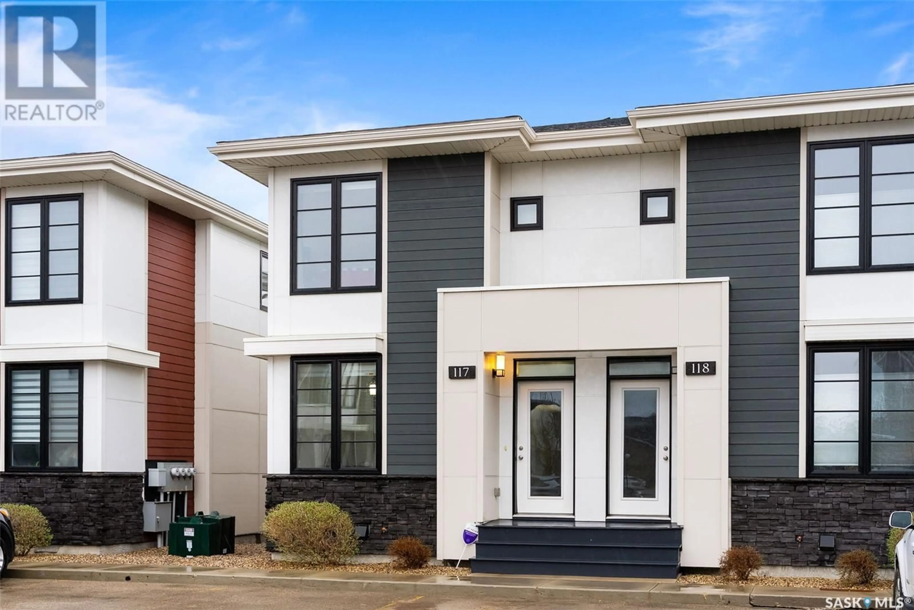 Home with vinyl exterior material, street for 117 - 3229 ELGAARD DRIVE, Regina Saskatchewan S4X0L2