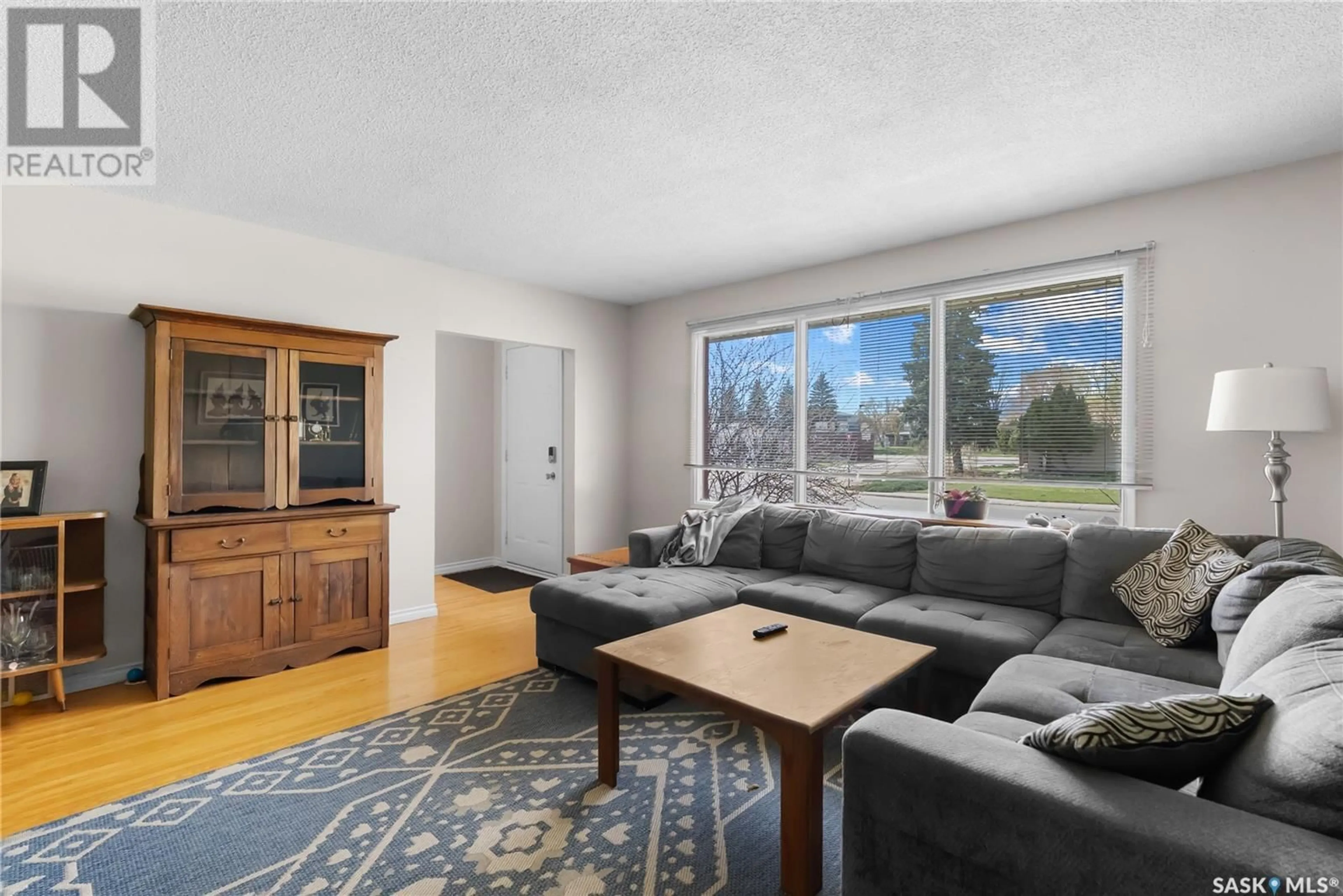 Living room with furniture, unknown for 52 MADISON CRESCENT, Saskatoon Saskatchewan S7L3V8