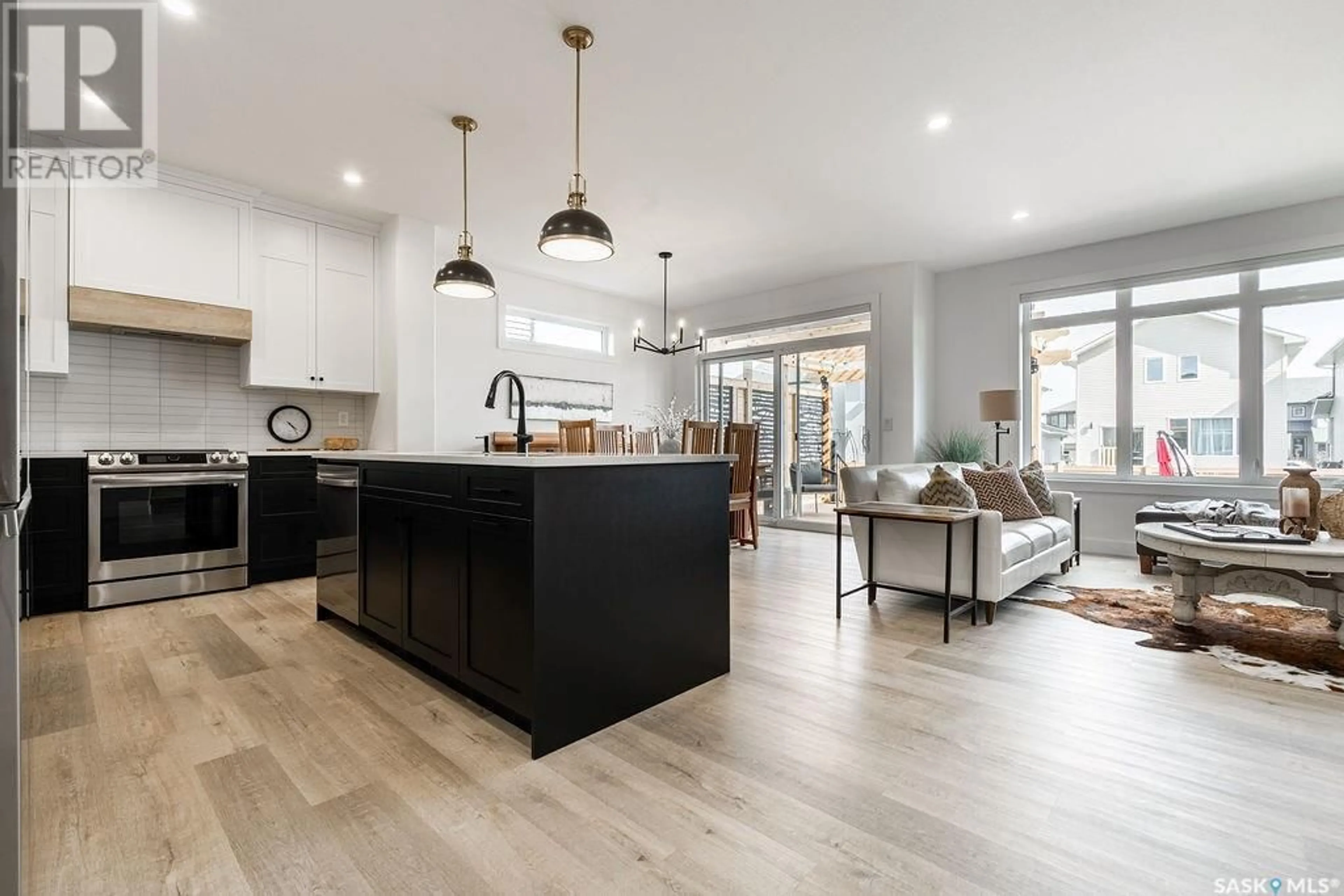 Open concept kitchen, unknown for 322 ANISKOTAW BEND, Saskatoon Saskatchewan S7V1L9